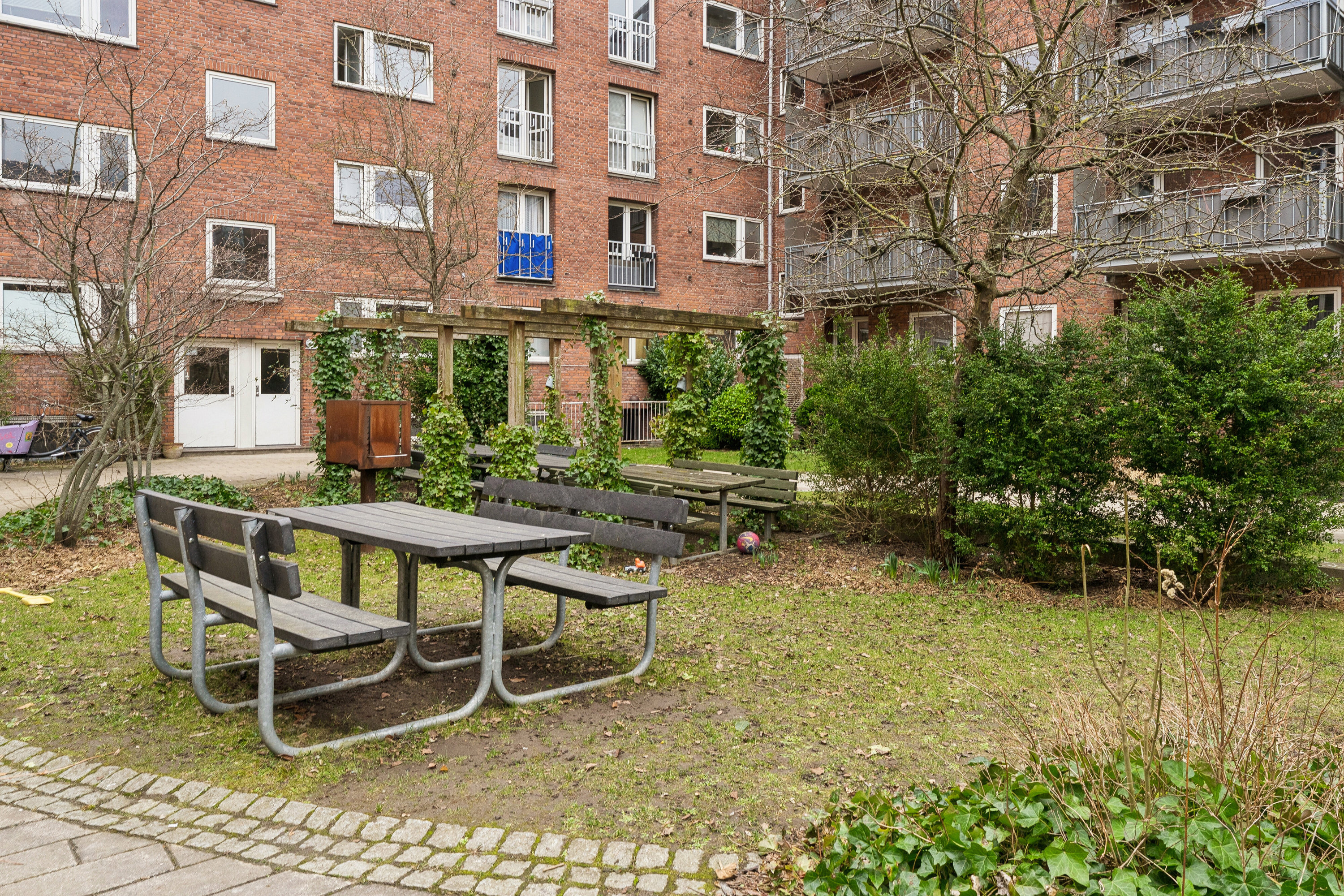 Fremhævet udendørs billede i fuldskærmstilstand. Billede af Øresundsvej 47, st.. th., 2300 København S