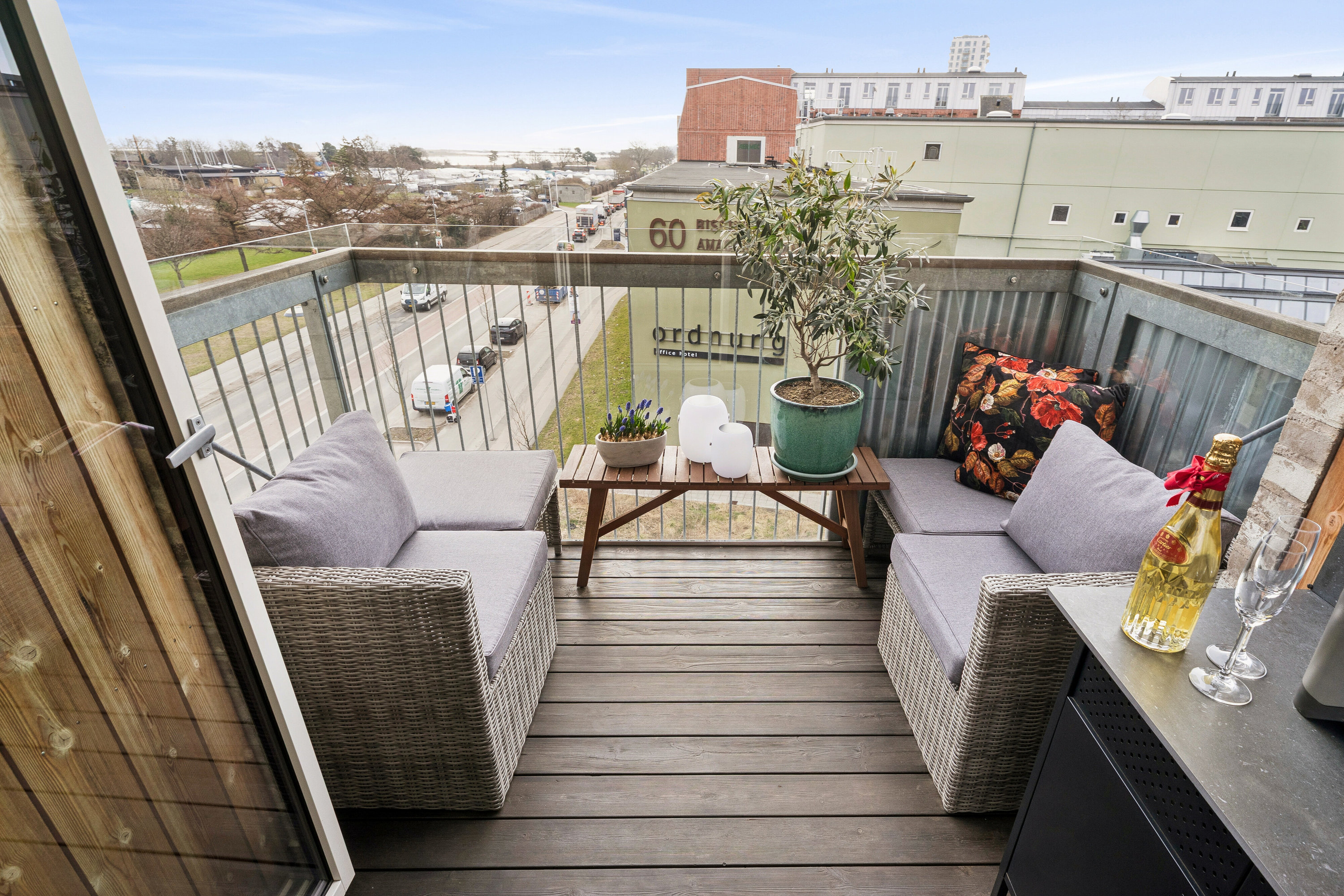 Fremhævet altan billede i fuldskærmstilstand. Billede af Amager Strandvej 58F, 3. 2., 2300 København S