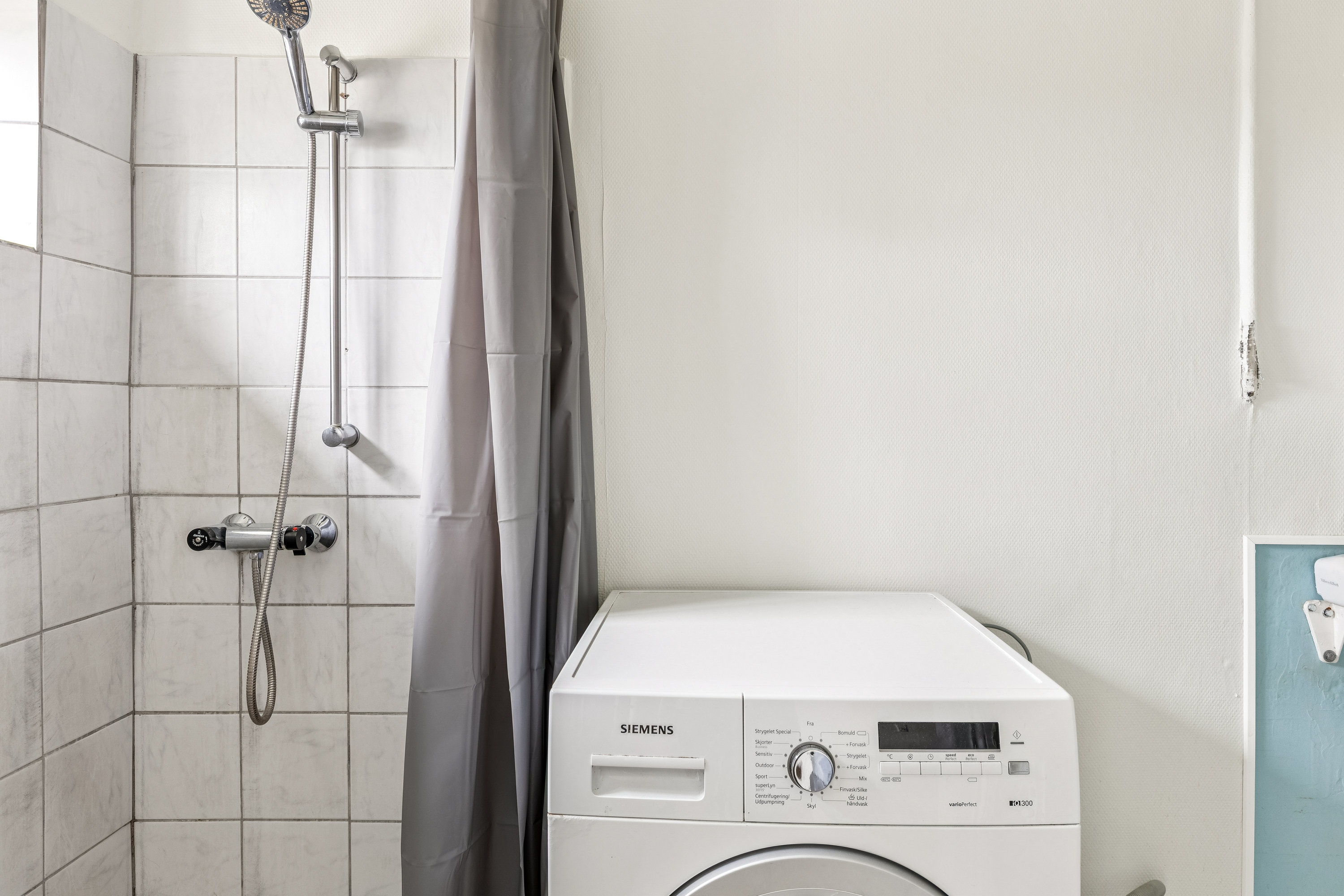 Fremhævet badeværelse billede i fuldskærmstilstand. Billede af Åmosevej 38, Brokøb, 4450 Jyderup