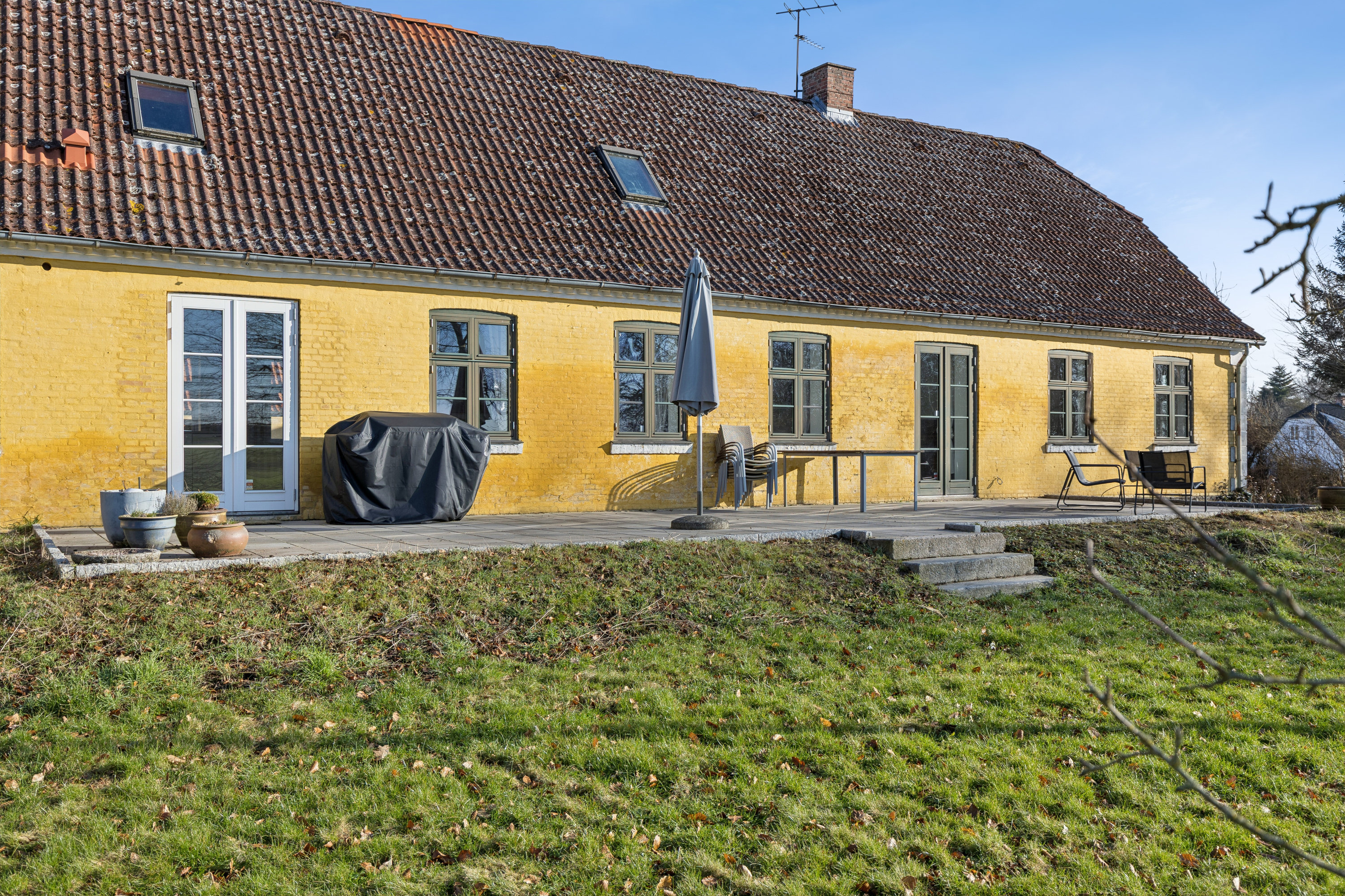 Fremhævet terrasse billede i fuldskærmstilstand. Billede af Kongstedvej 27, 4293 Dianalund