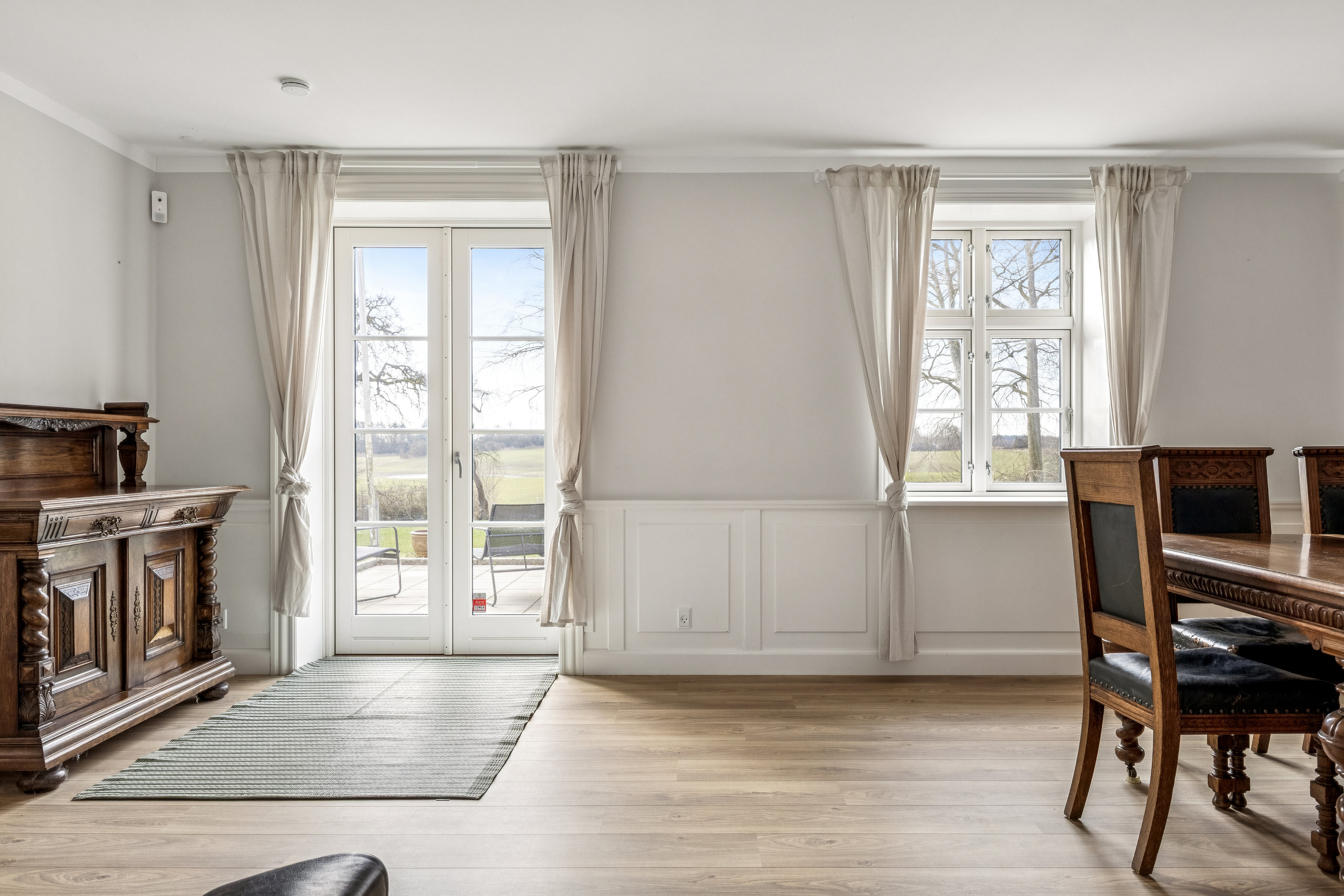 Fremhævet stue billede i fuldskærmstilstand. Billede af Kongstedvej 27, 4293 Dianalund