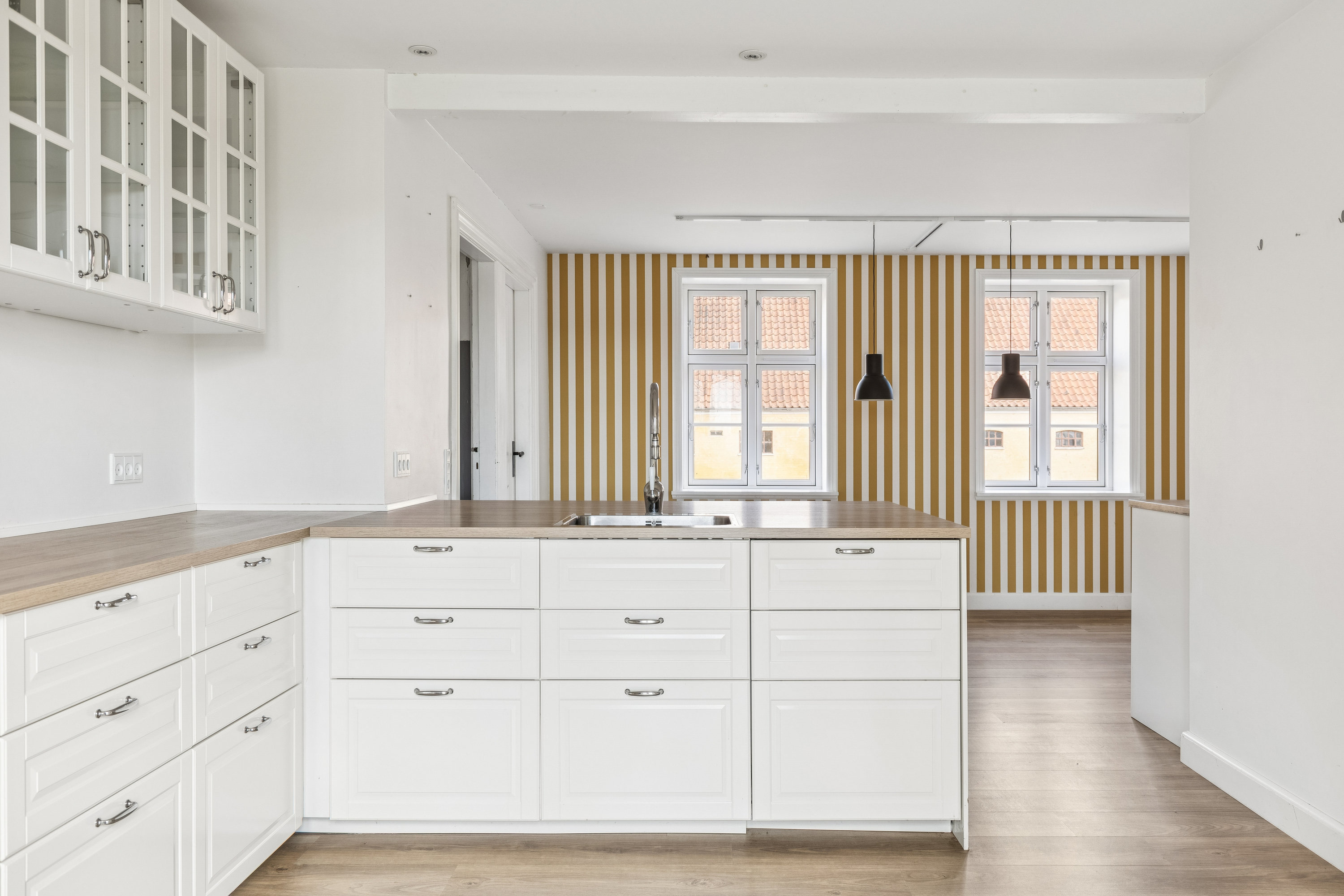 Fremhævet køkken billede i fuldskærmstilstand. Billede af Kongstedvej 27, 4293 Dianalund