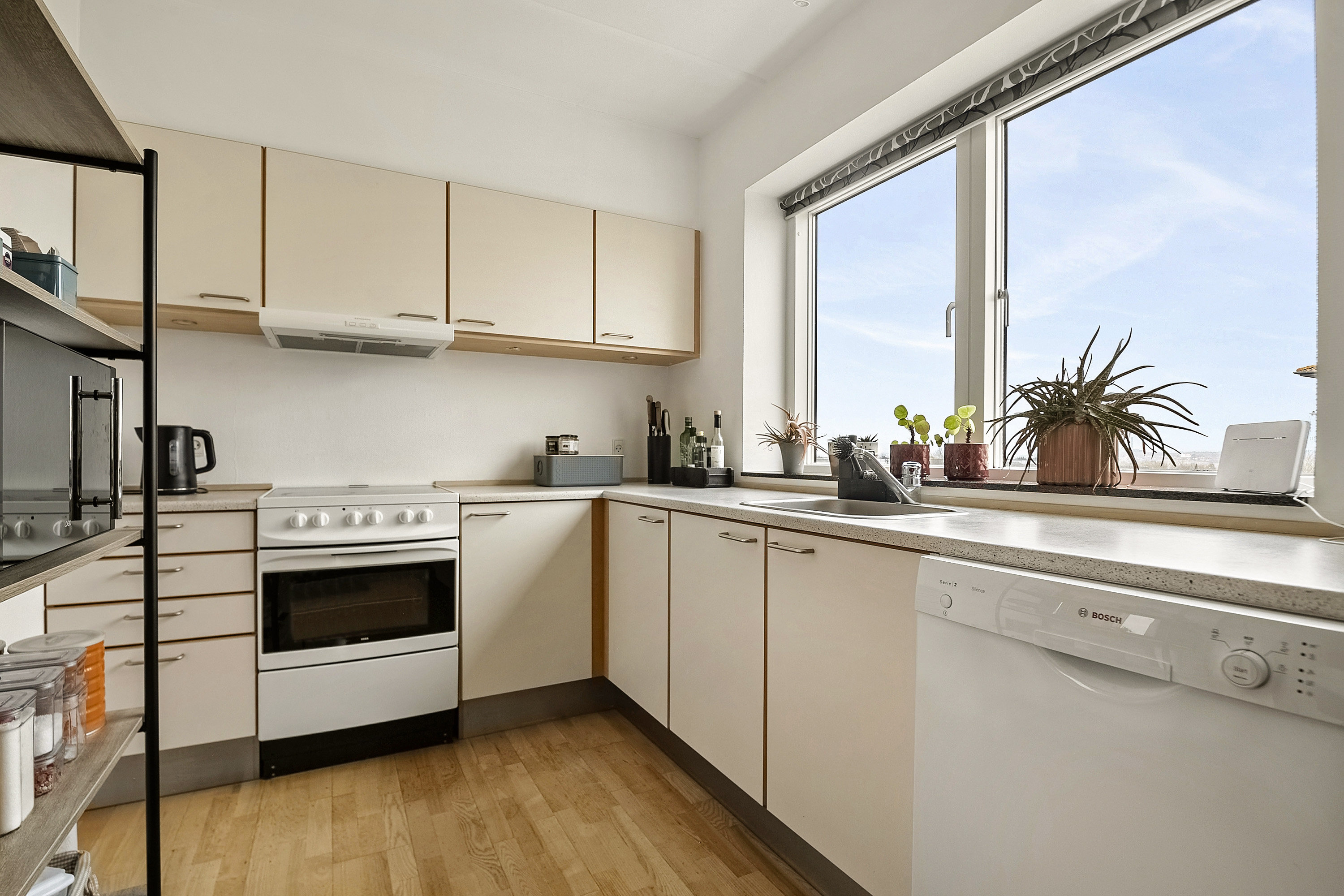 Fremhævet køkken billede i fuldskærmstilstand. Billede af Skejbytoften 117, 2. 4., Skejby, 8200 Aarhus N