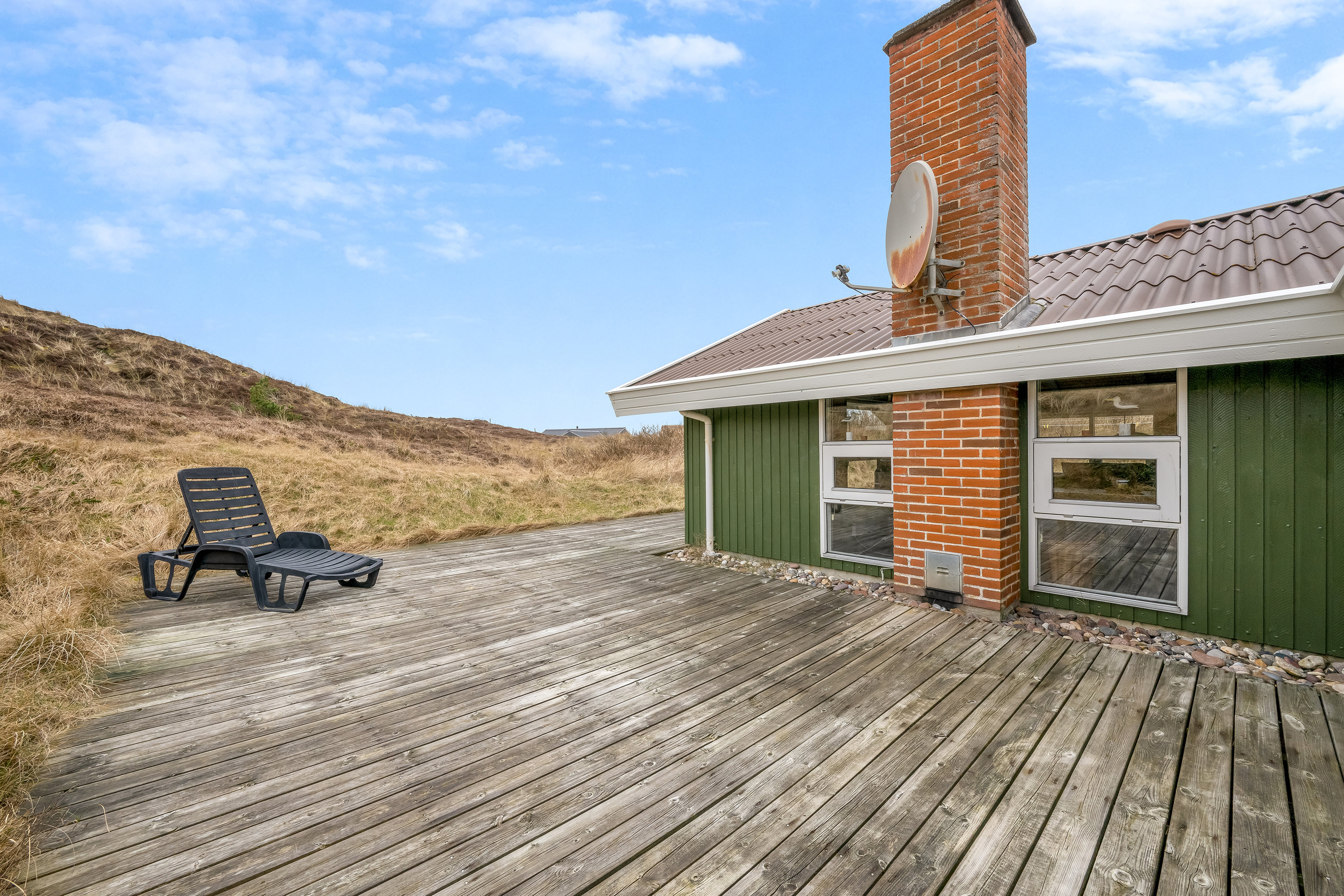 Fremhævet terrasse billede i fuldskærmstilstand. Billede af Sandvej 5, Haurvig, 6960 Hvide Sande