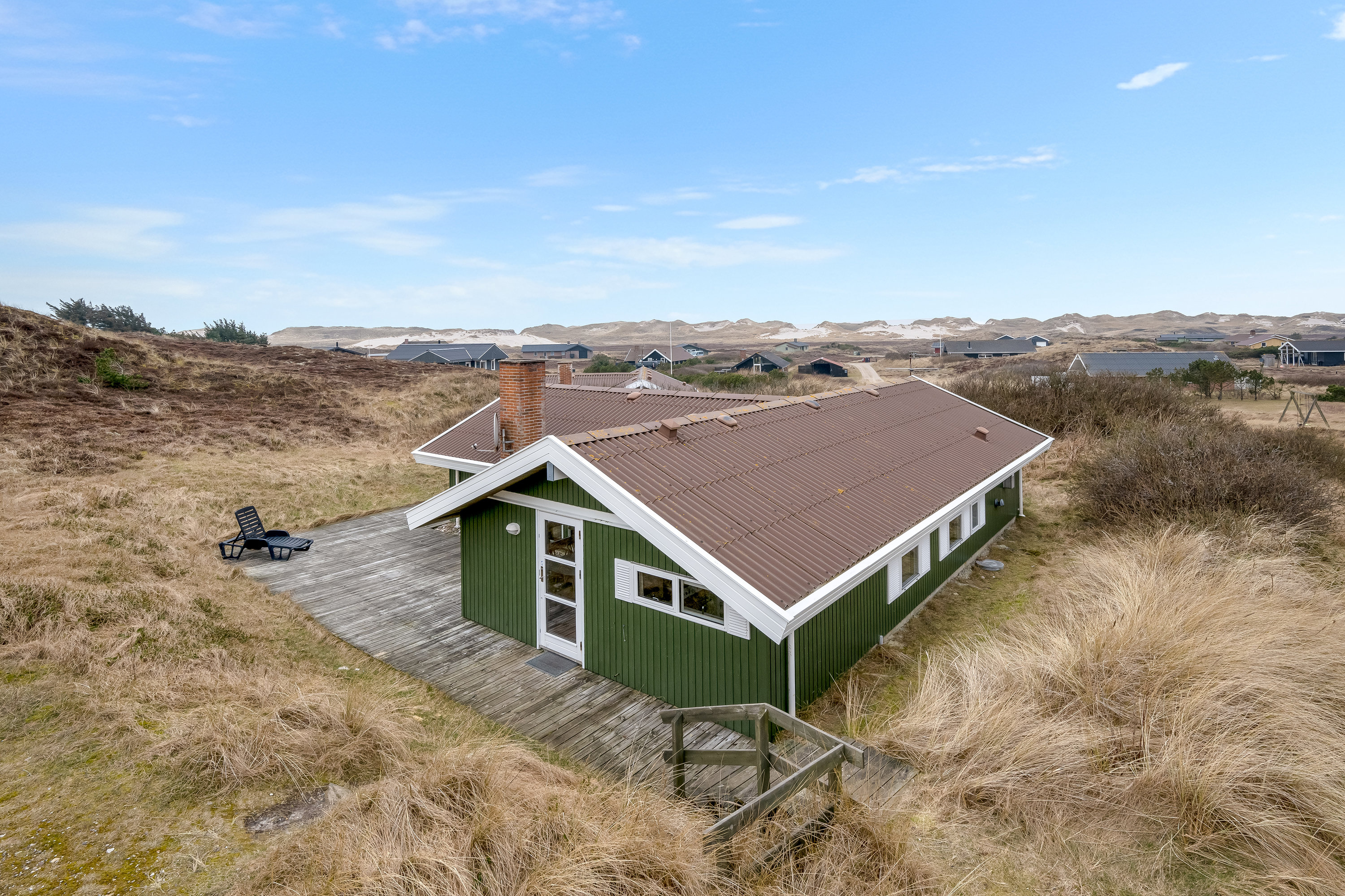 Fremhævet facade billede i fuldskærmstilstand. Billede af Sandvej 5, Haurvig, 6960 Hvide Sande