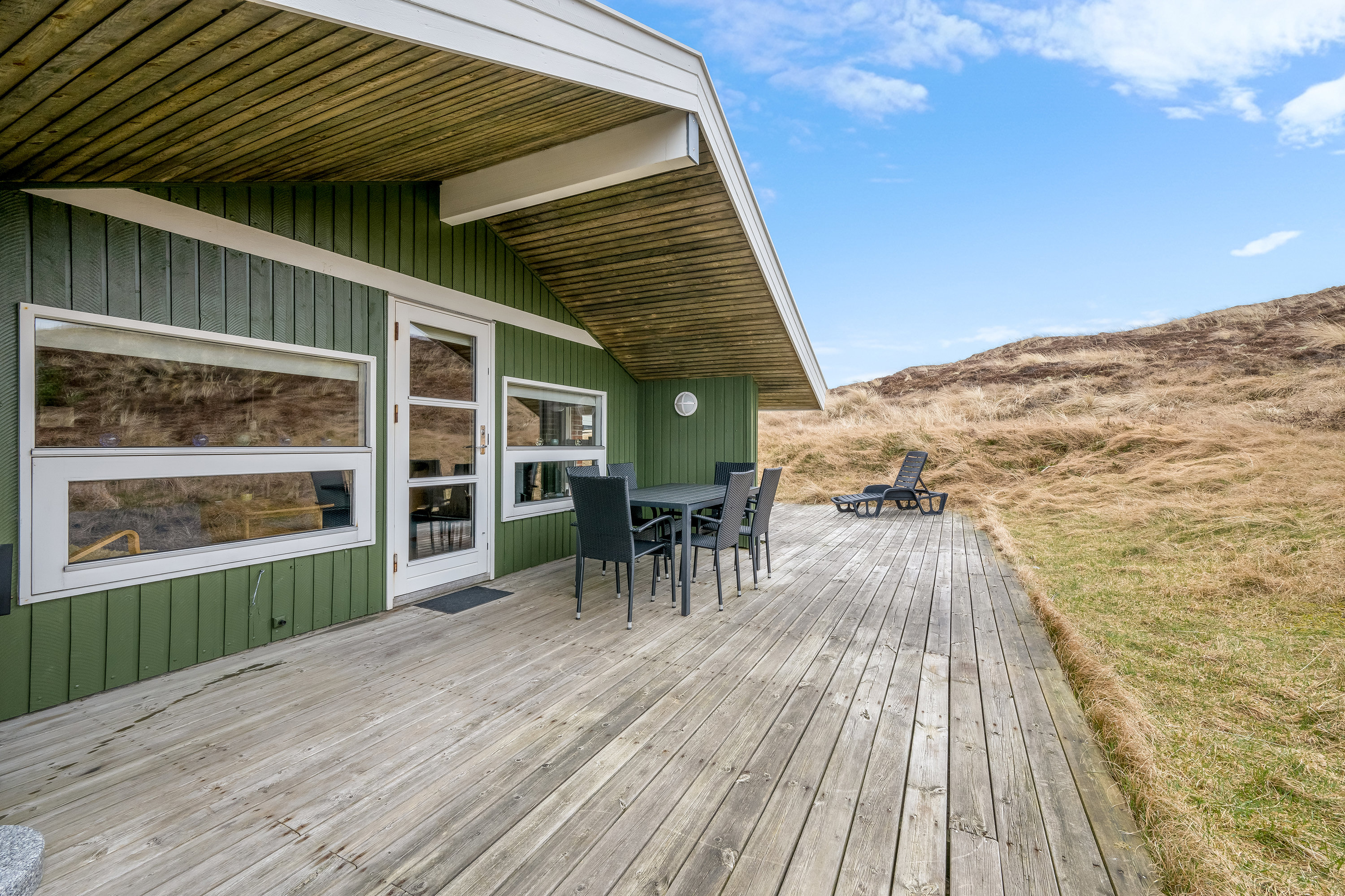 Fremhævet facade billede i fuldskærmstilstand. Billede af Sandvej 5, Haurvig, 6960 Hvide Sande