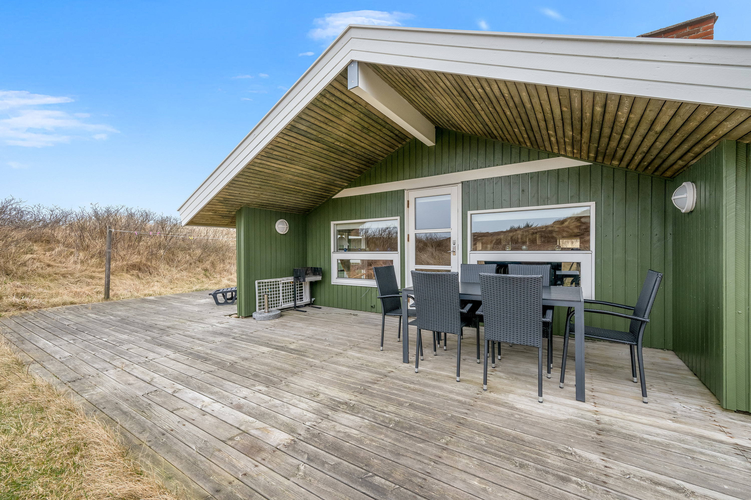 Fremhævet terrasse billede i fuldskærmstilstand. Billede af Sandvej 5, Haurvig, 6960 Hvide Sande