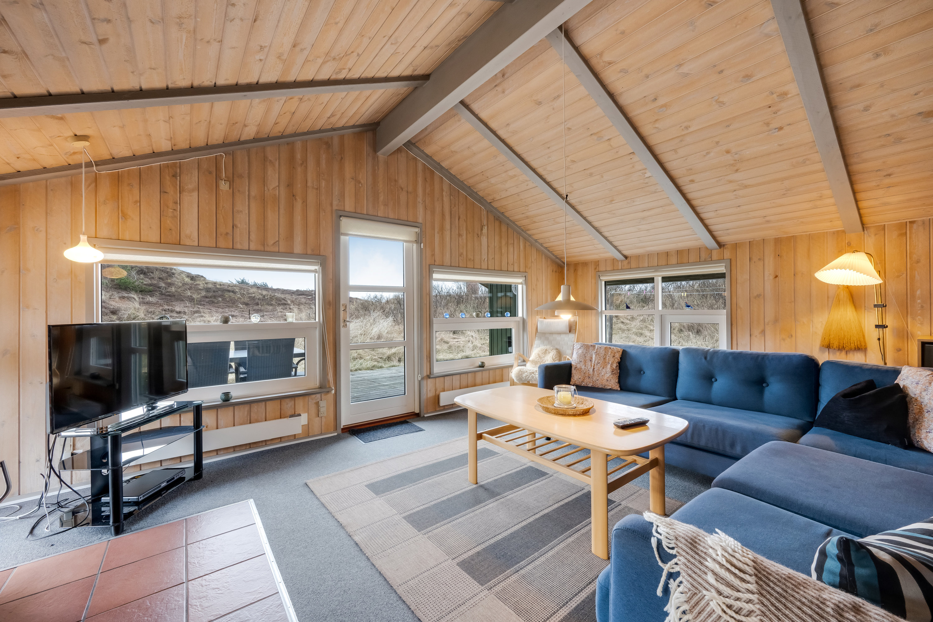 Fremhævet stue billede i fuldskærmstilstand. Billede af Sandvej 5, Haurvig, 6960 Hvide Sande