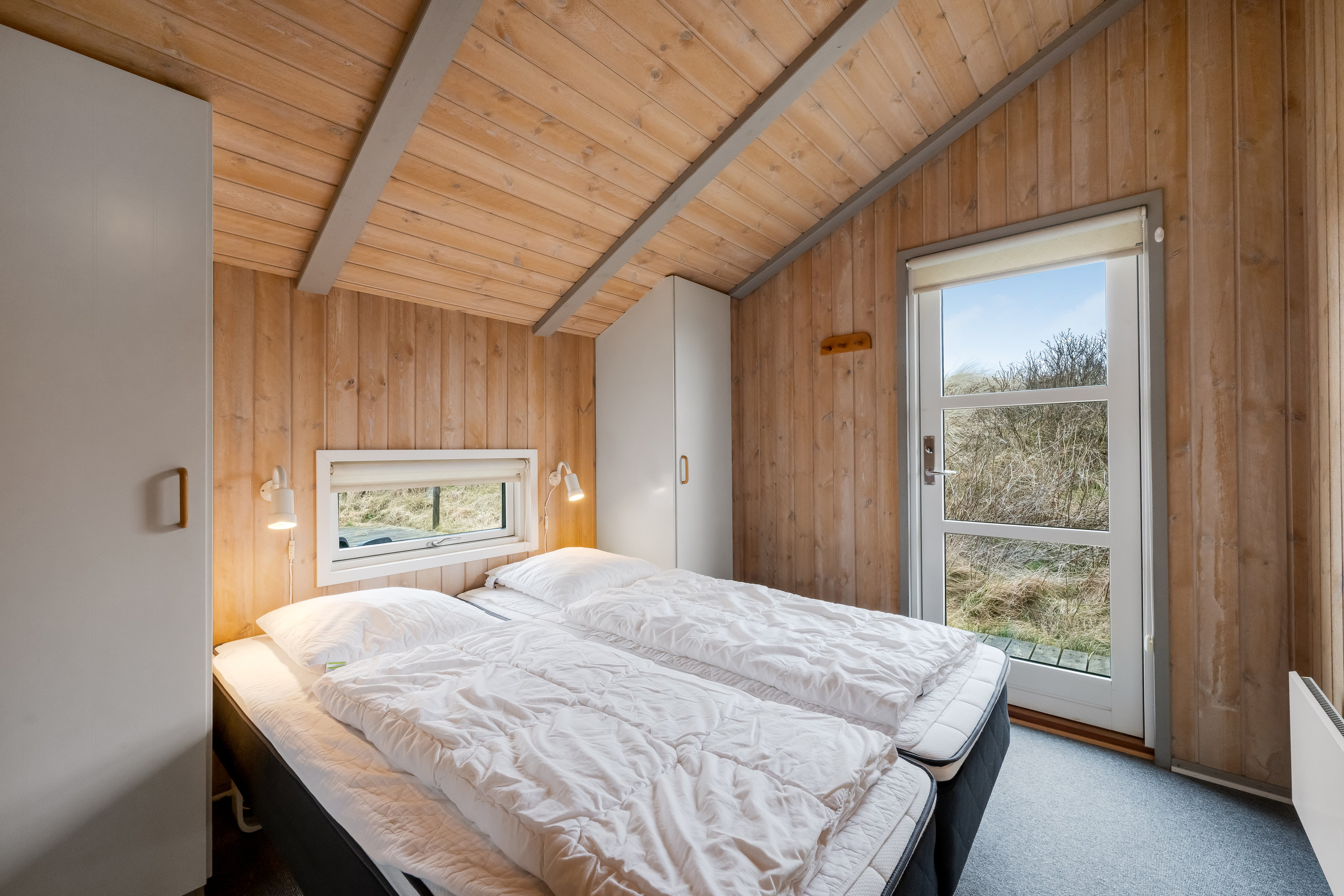 Fremhævet andet billede i fuldskærmstilstand. Billede af Sandvej 5, Haurvig, 6960 Hvide Sande