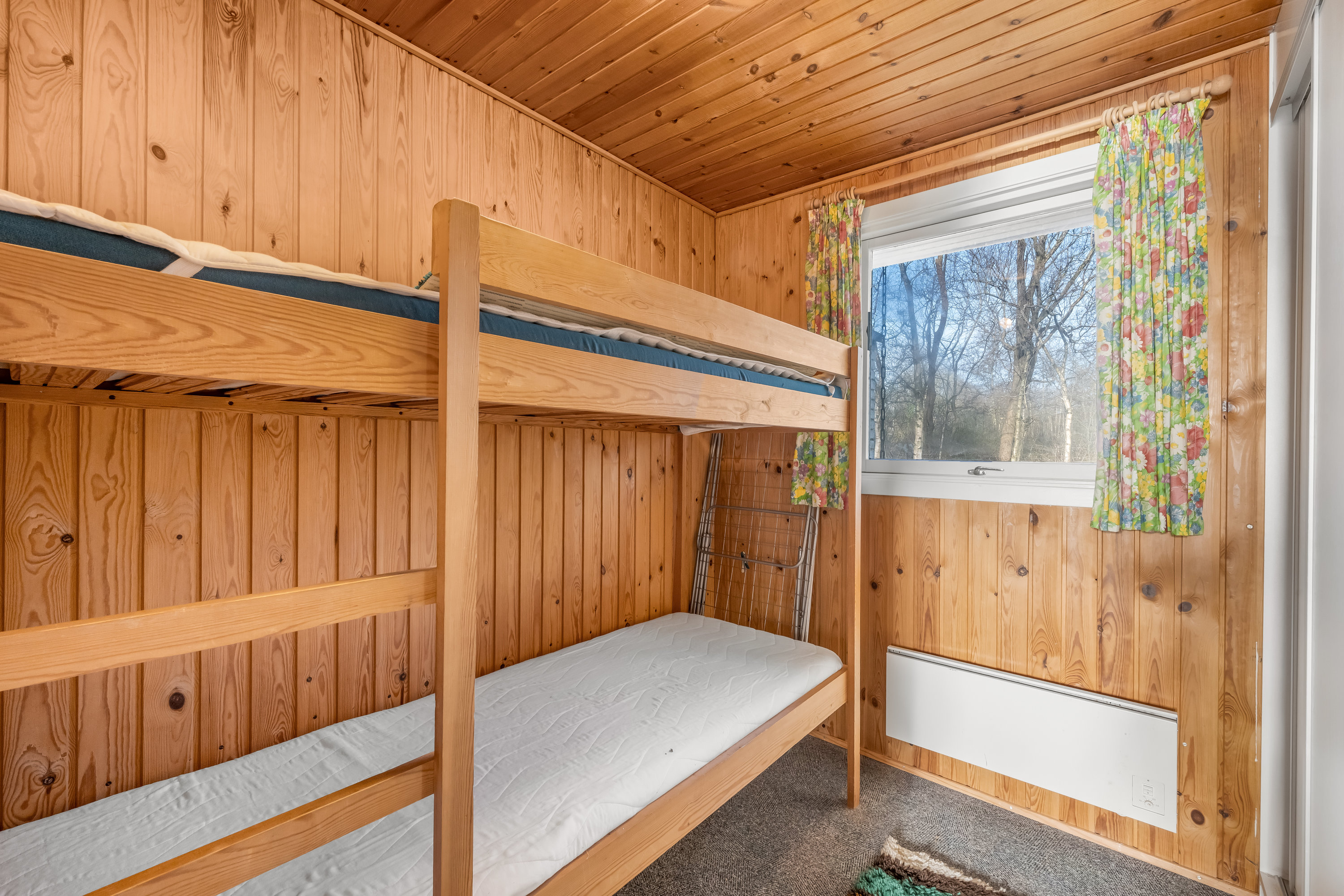 Fremhævet soveværelse billede i fuldskærmstilstand. Billede af Svanevænget 30, Nr Bork, 6893 Hemmet