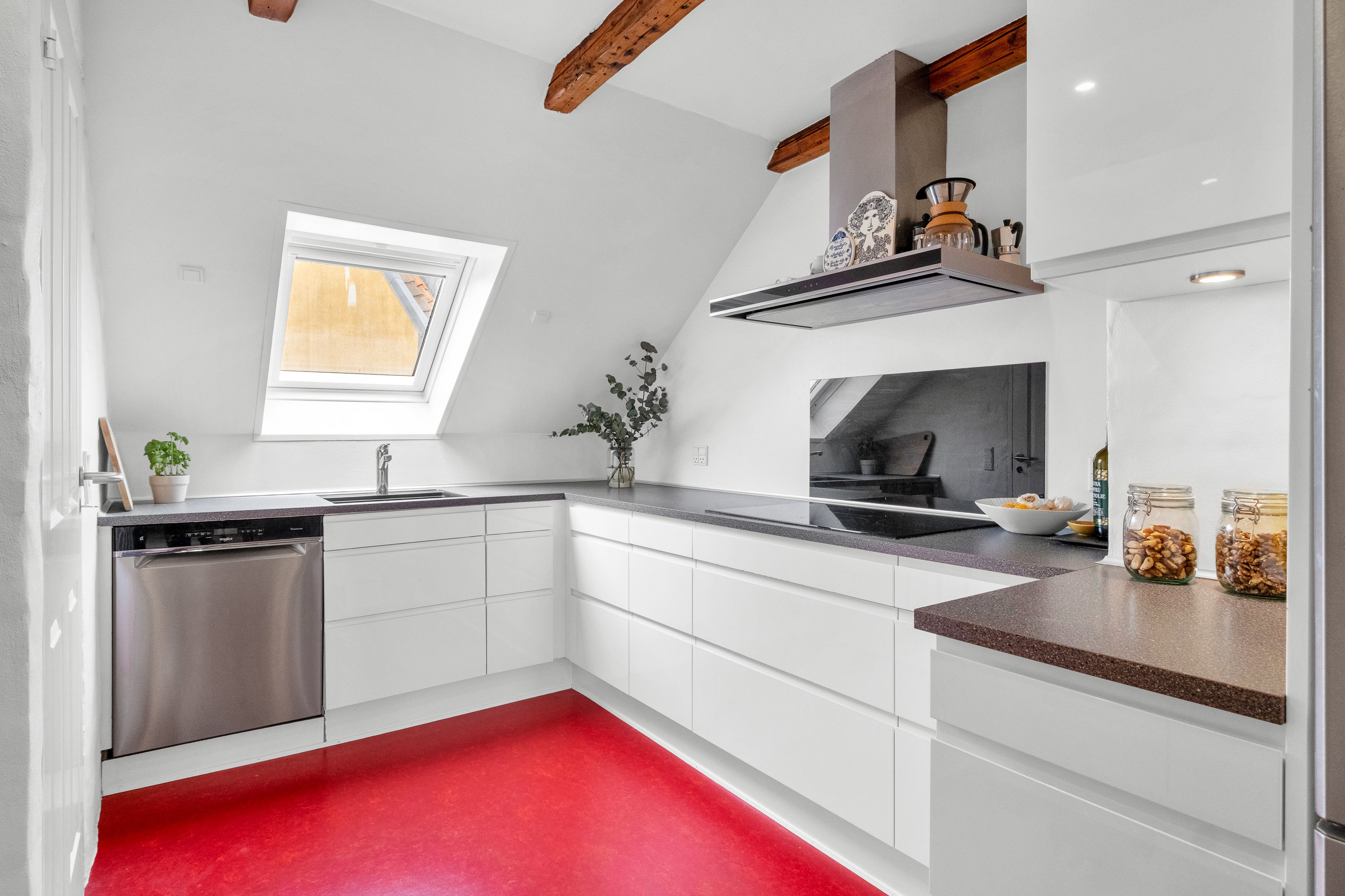 Fremhævet køkken billede i fuldskærmstilstand. Billede af Marselisborg Allé 6A, 4., 8000 Aarhus C