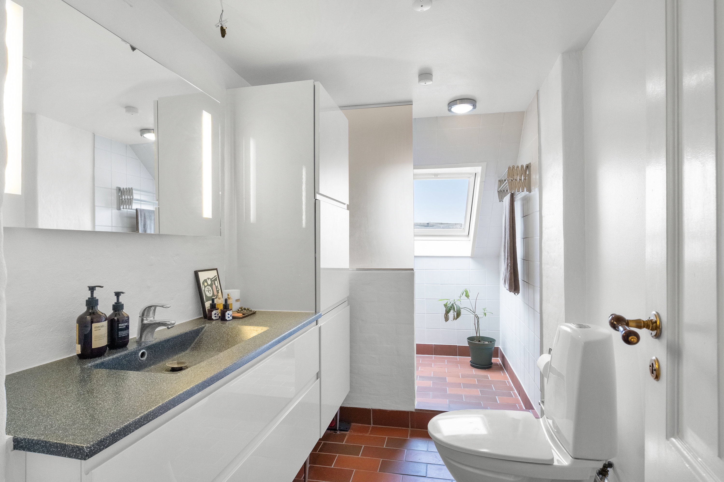 Fremhævet badeværelse billede i fuldskærmstilstand. Billede af Marselisborg Allé 6A, 4., 8000 Aarhus C
