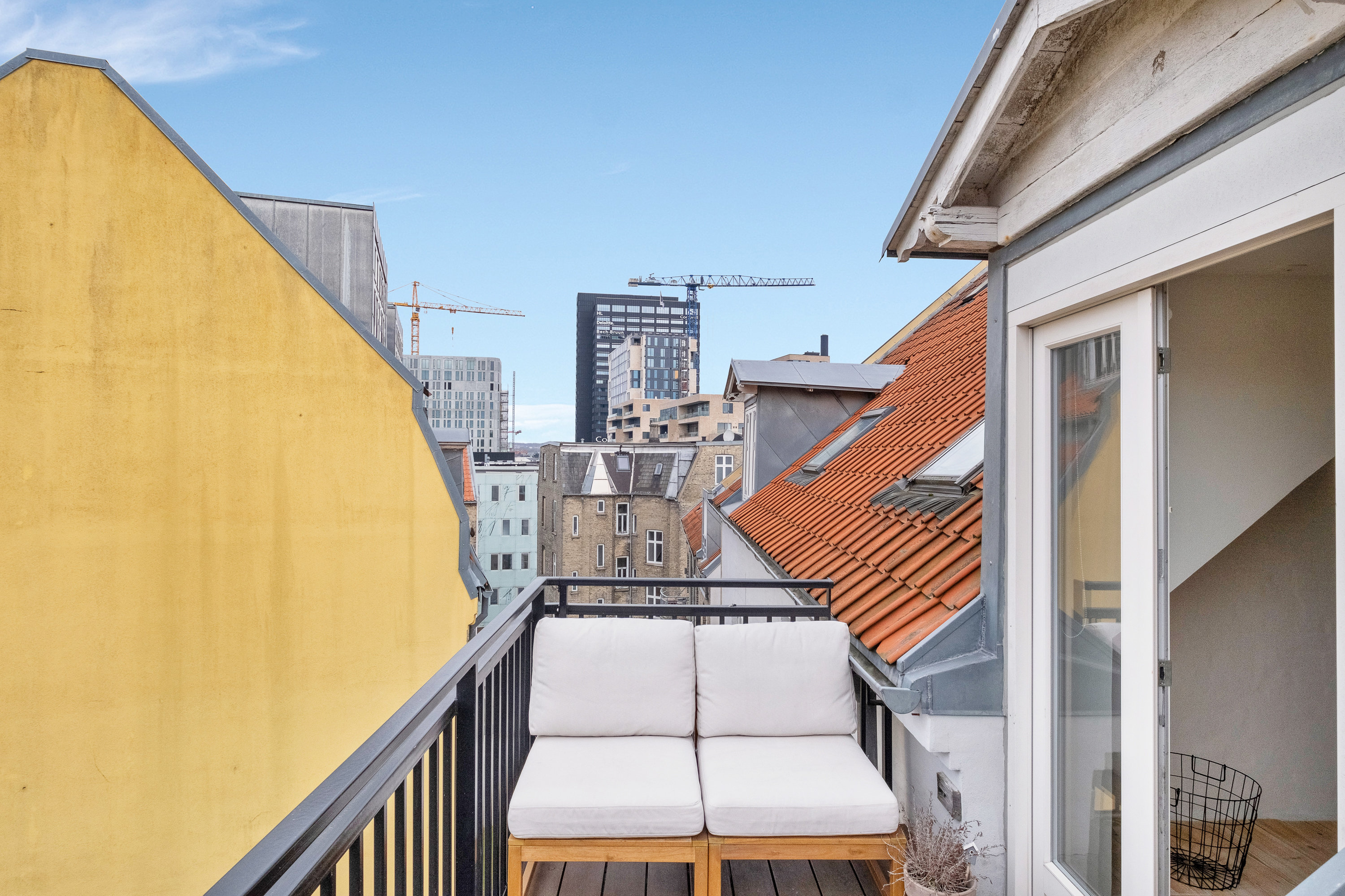 Fremhævet altan billede i fuldskærmstilstand. Billede af Marselisborg Allé 6A, 4., 8000 Aarhus C