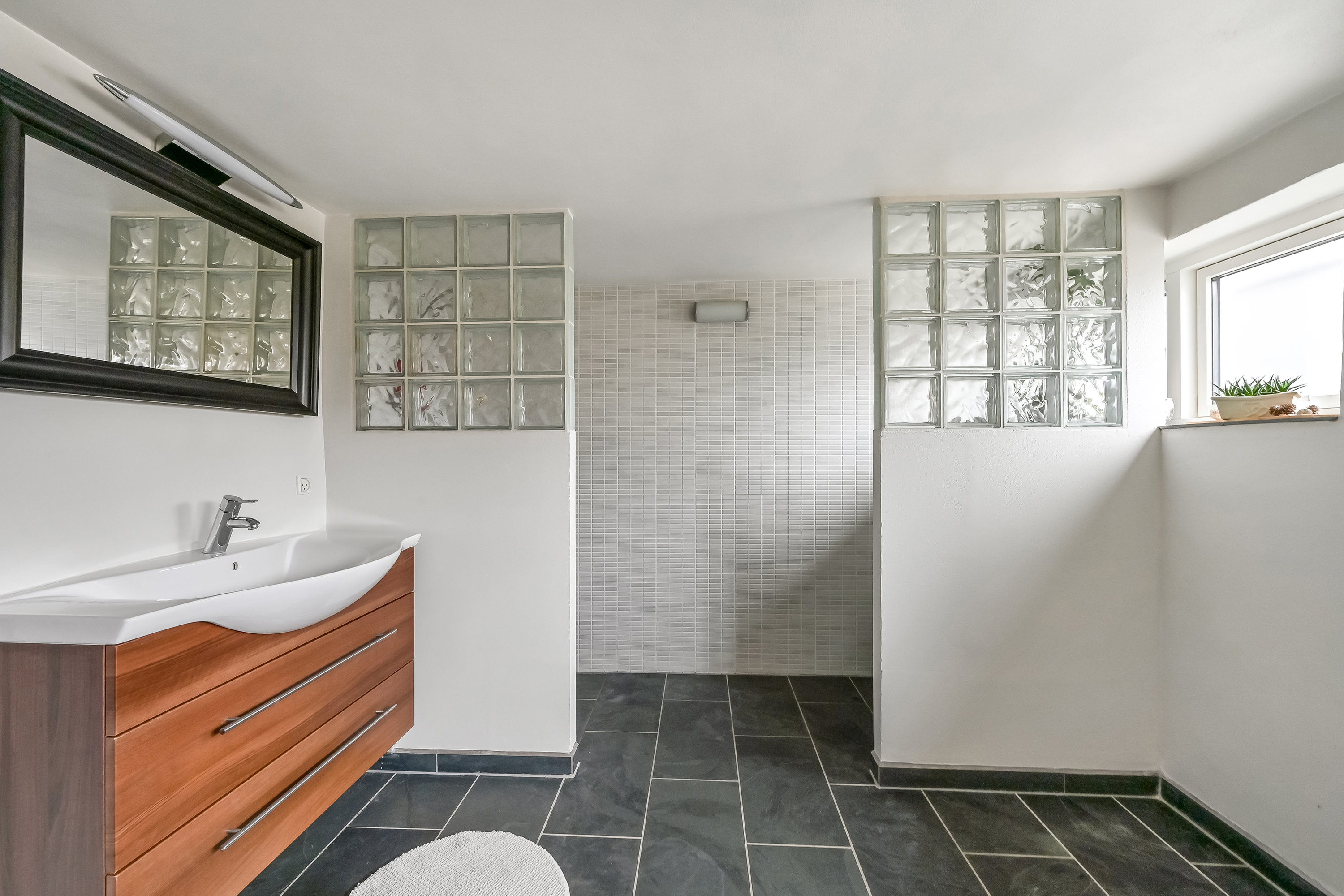 Fremhævet badeværelse billede i fuldskærmstilstand. Billede af Heimdalsvej 30, 7400 Herning