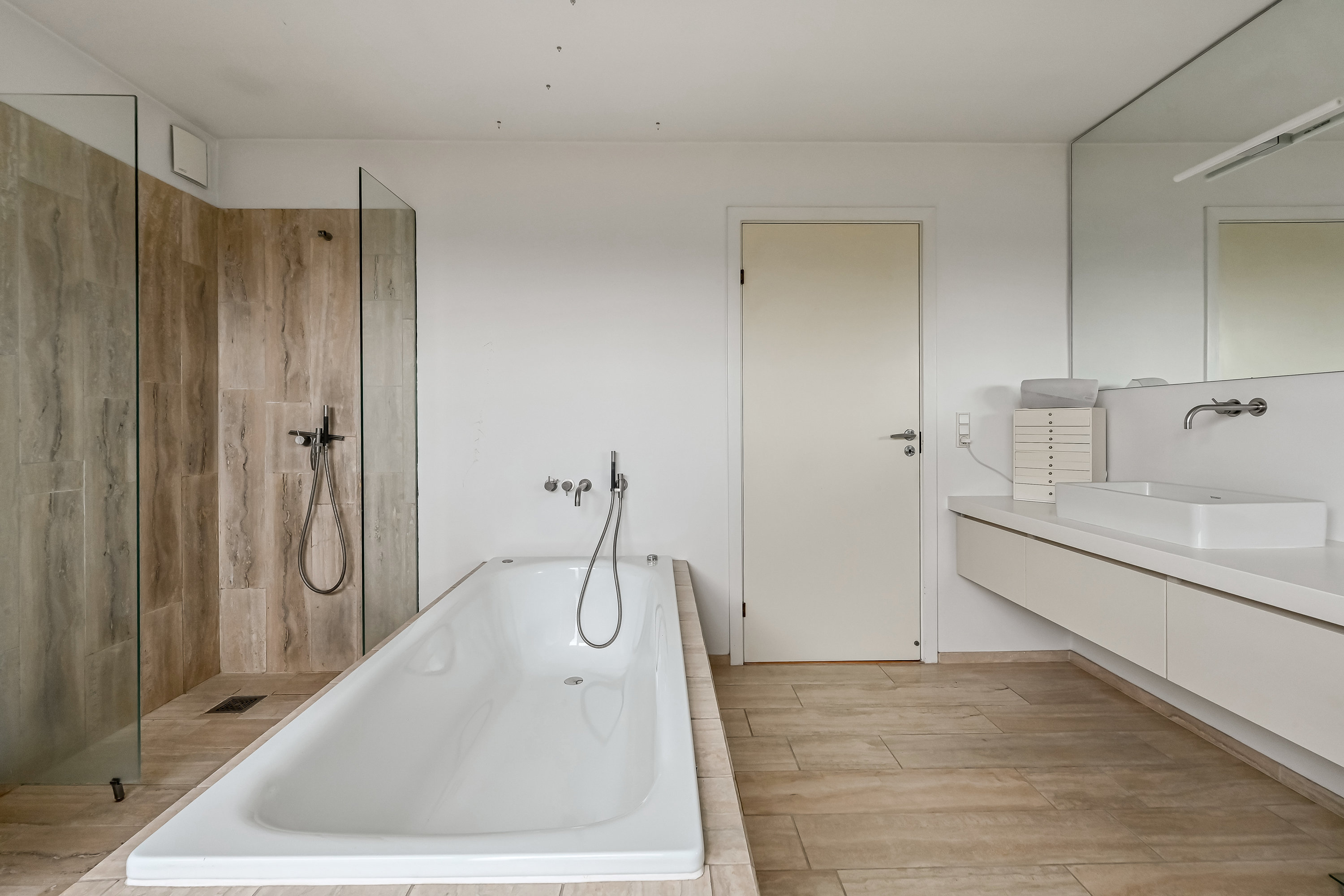 Fremhævet badeværelse billede i fuldskærmstilstand. Billede af Heimdalsvej 30, 7400 Herning