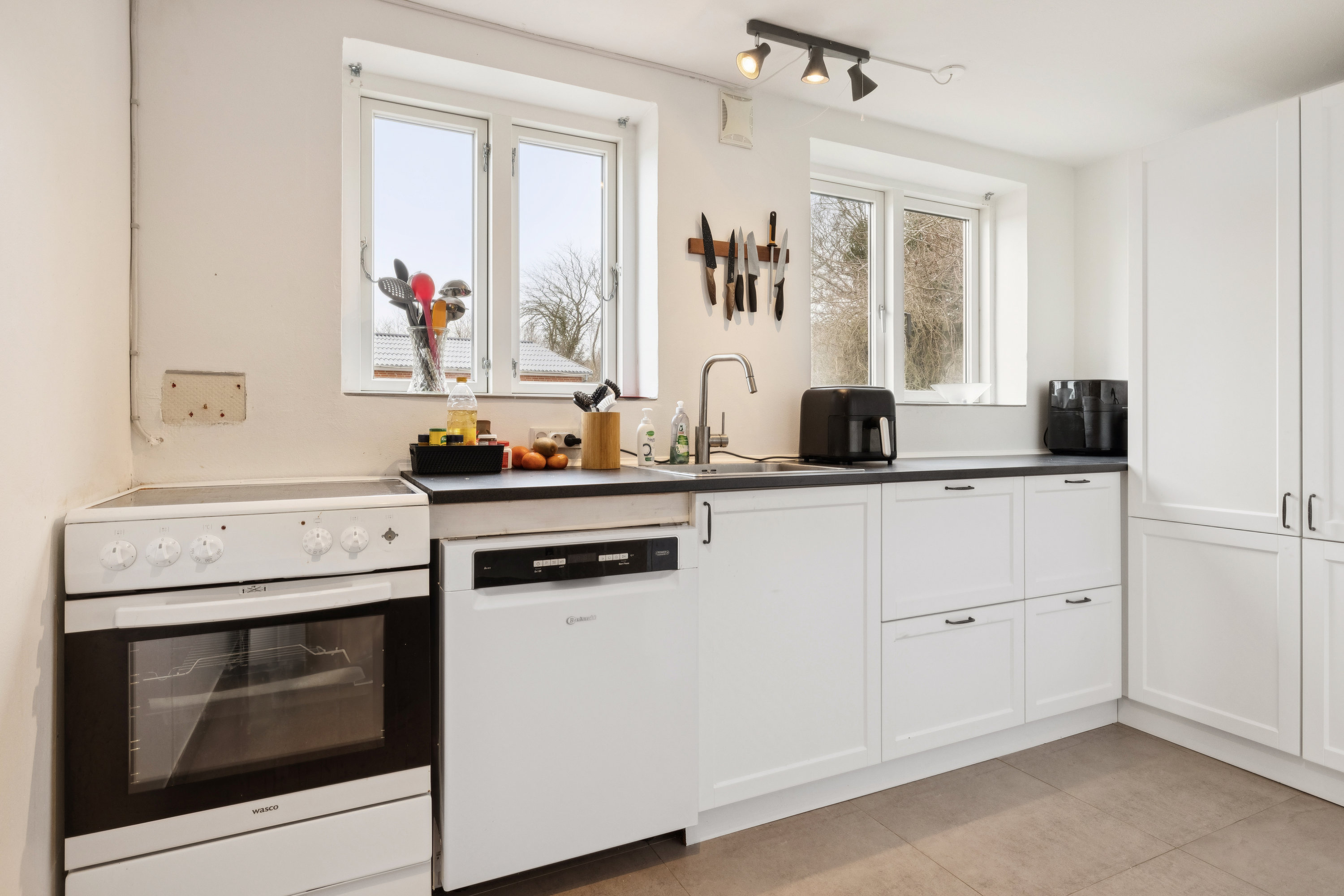 Fremhævet køkken billede i fuldskærmstilstand. Billede af Foldbjergvej 3, Sparkær, 8800 Viborg