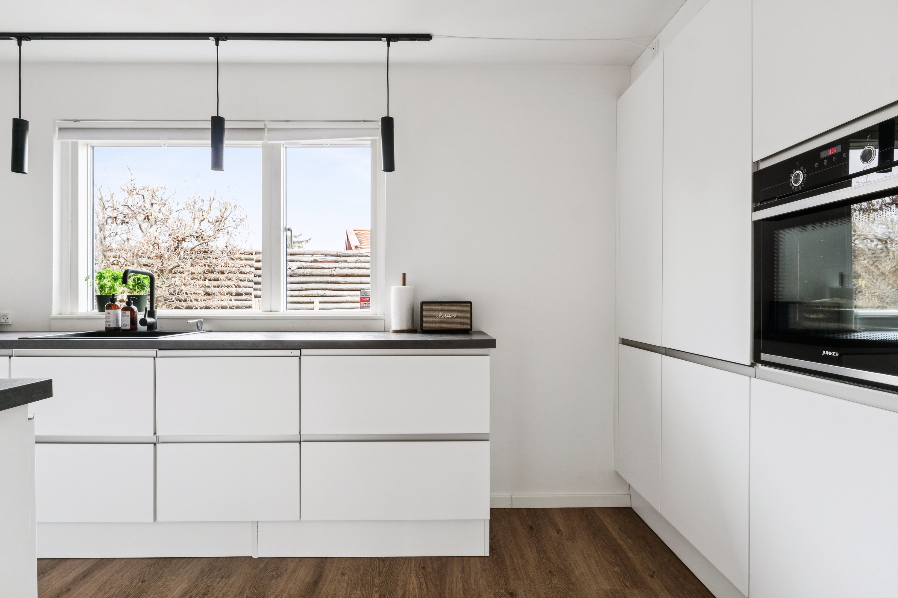 Fremhævet køkken billede i fuldskærmstilstand. Billede af Rørløkken 93, 2730 Herlev