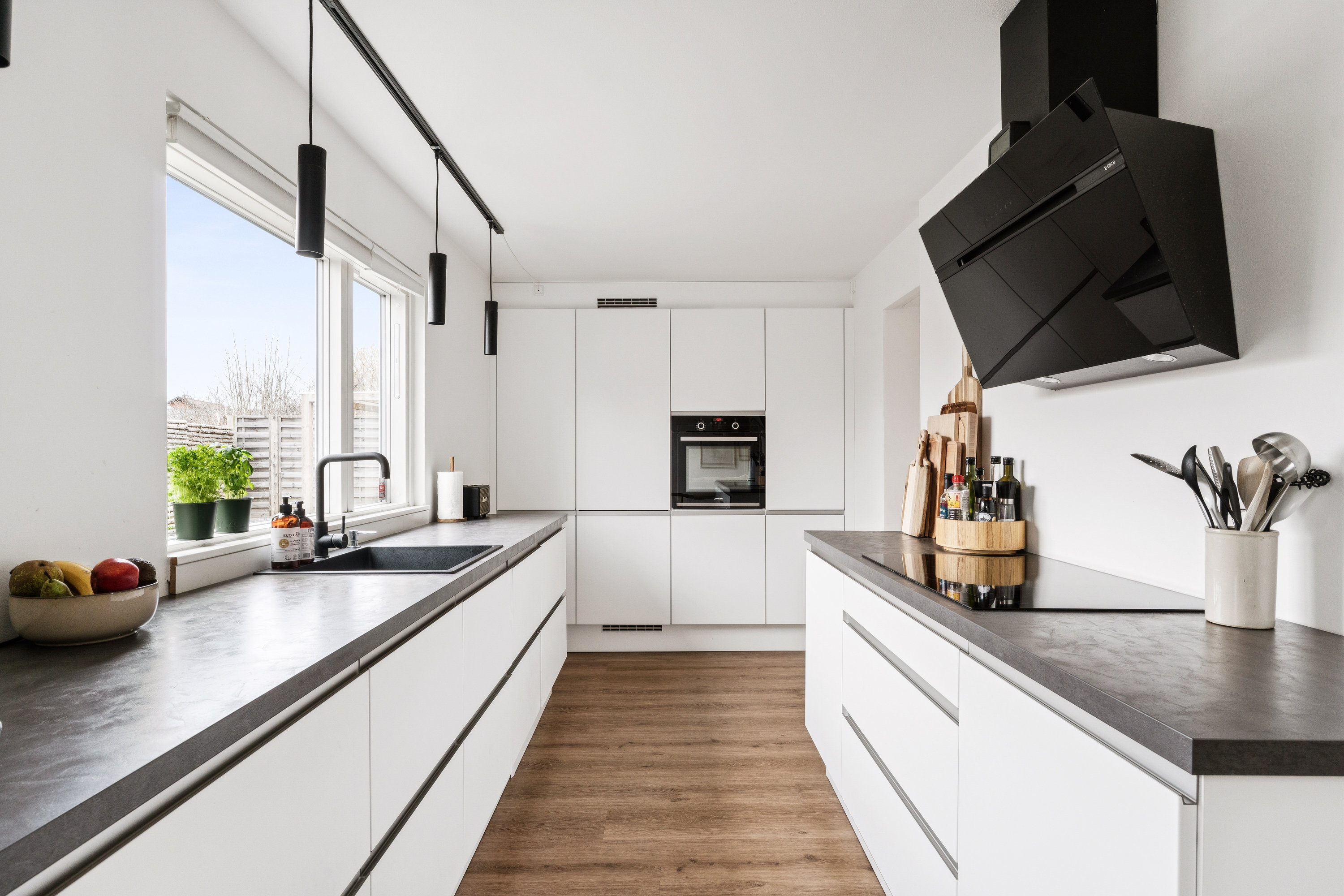 Fremhævet køkken billede i fuldskærmstilstand. Billede af Rørløkken 93, 2730 Herlev