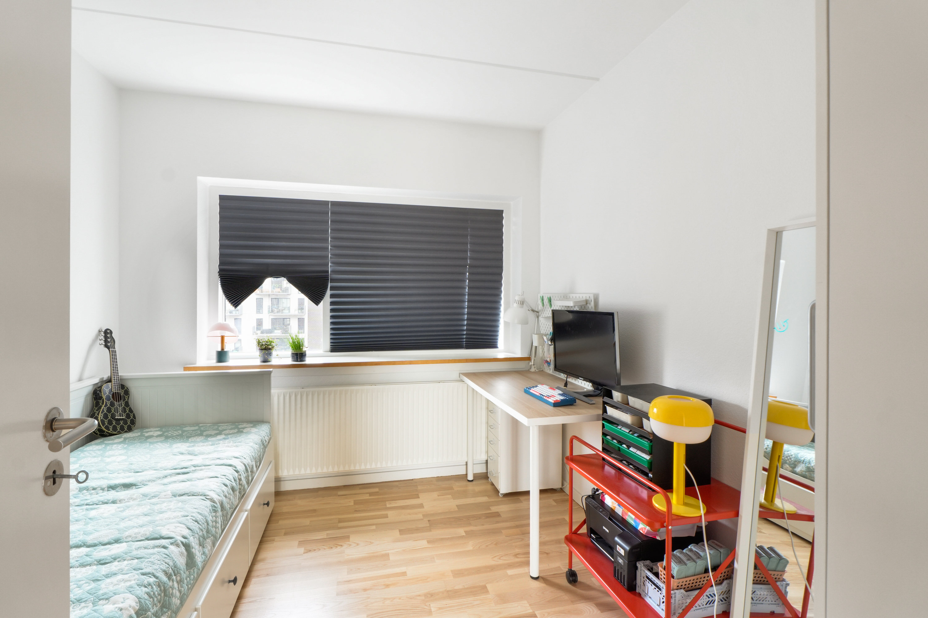 Fremhævet værelse billede i fuldskærmstilstand. Billede af C.F. Møllers Allé 8, 4. th., 2300 København S