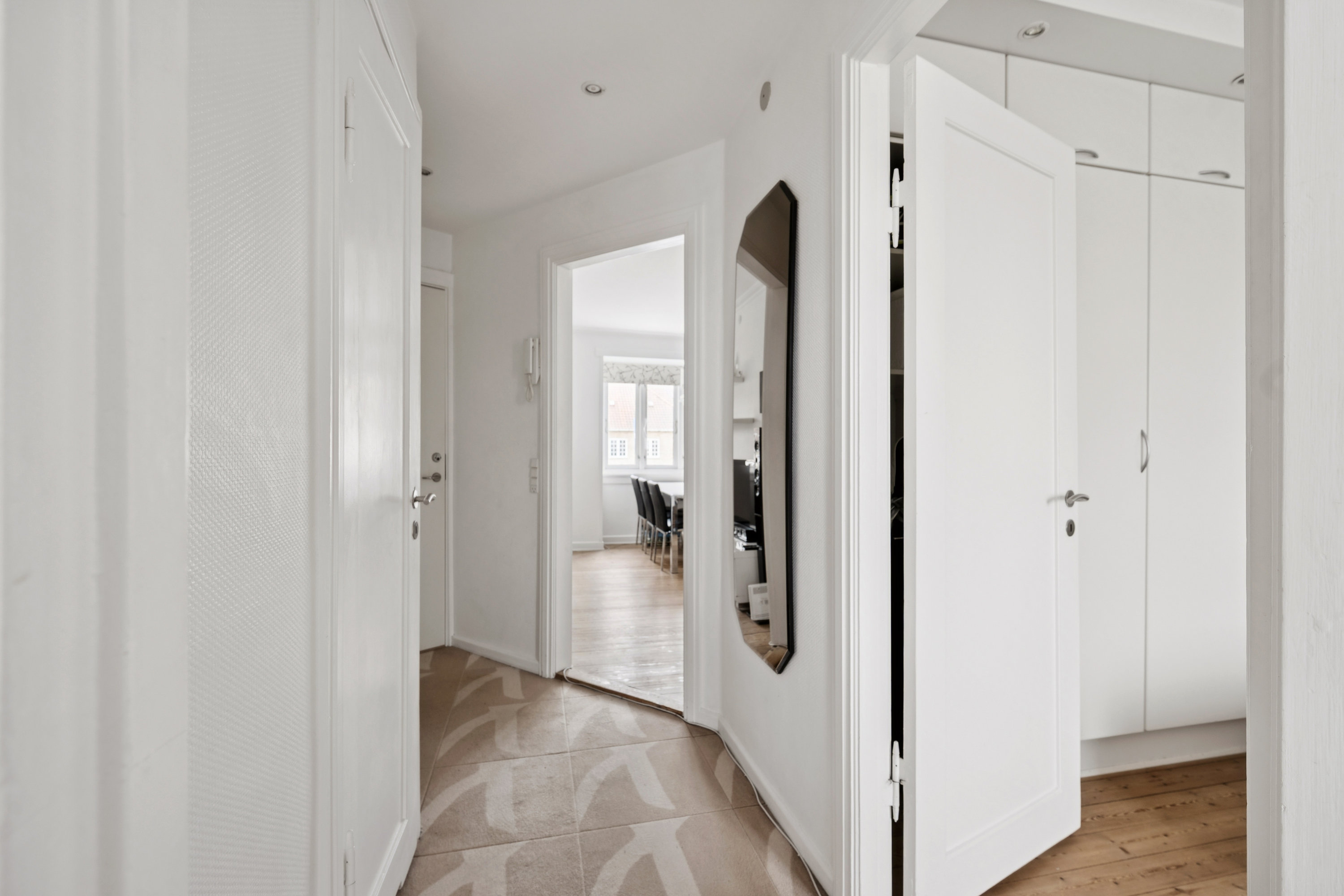 Fremhævet gang billede i fuldskærmstilstand. Billede af Vigerslevvej 50B, 2. tv., 2500 Valby