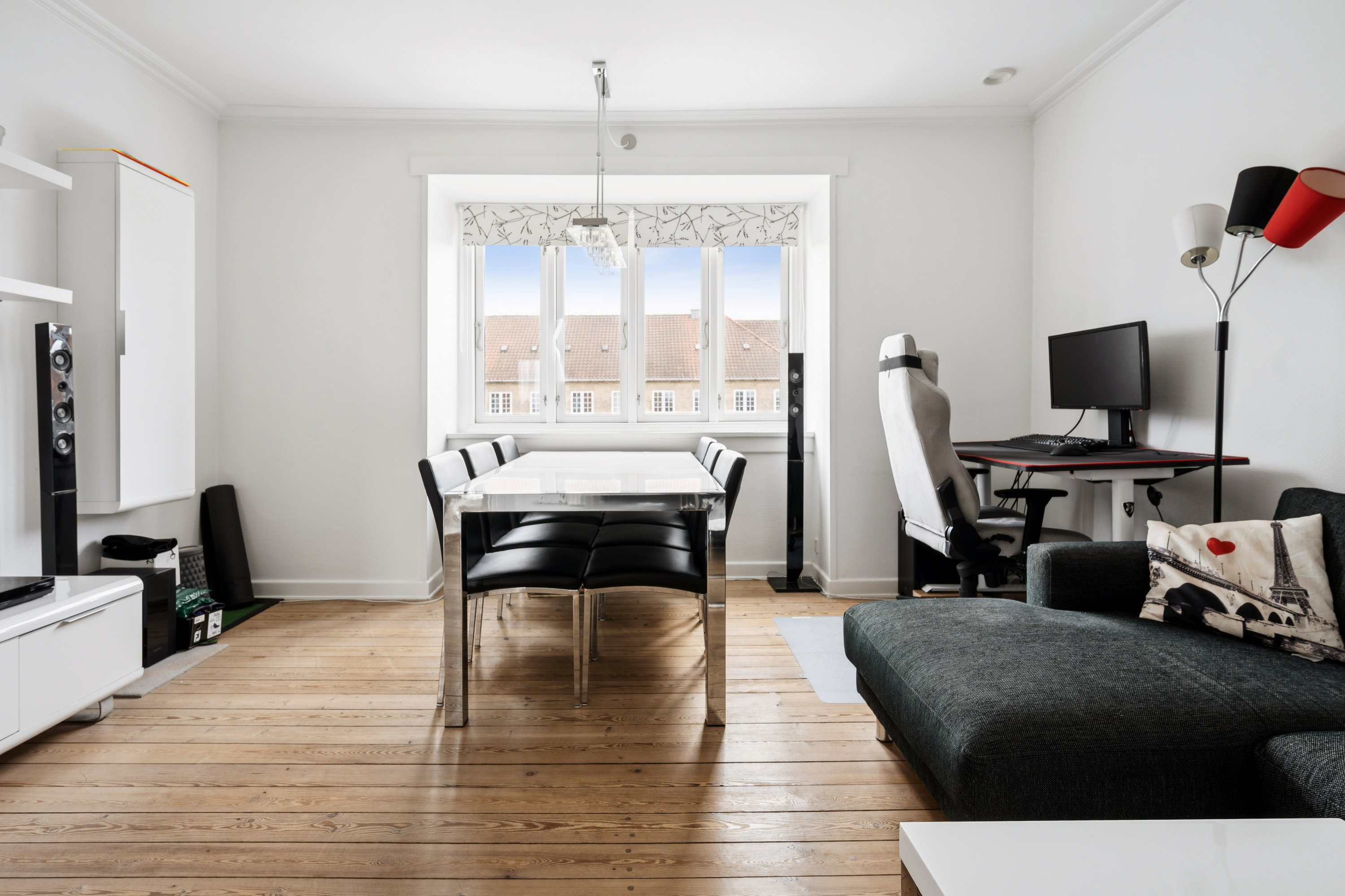 Fremhævet stue billede i fuldskærmstilstand. Billede af Vigerslevvej 50B, 2. tv., 2500 Valby