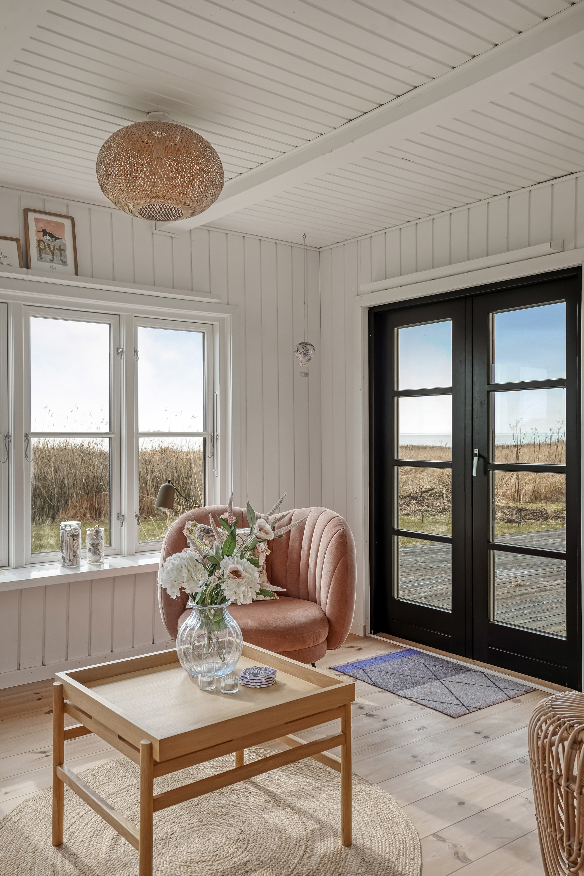 Fremhævet stue billede i fuldskærmstilstand. Billede af Juul Nielsenvej 23, Føns, 5580 Nørre Aaby