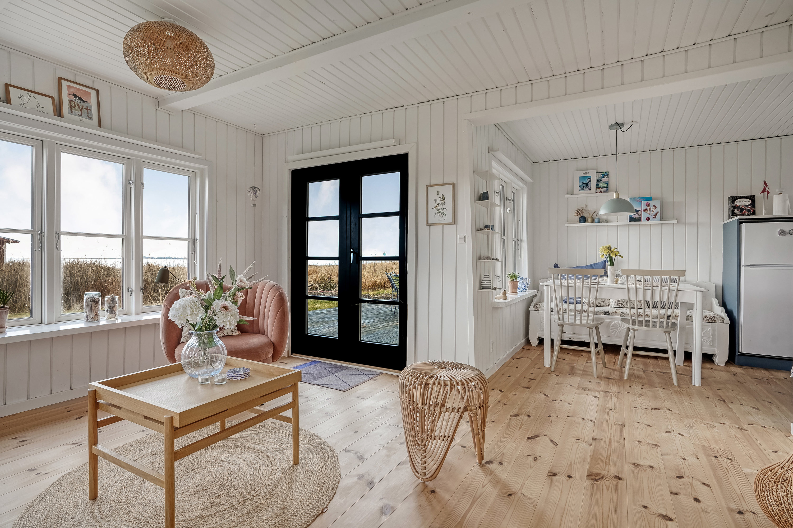 Fremhævet stue billede i fuldskærmstilstand. Billede af Juul Nielsenvej 23, Føns, 5580 Nørre Aaby