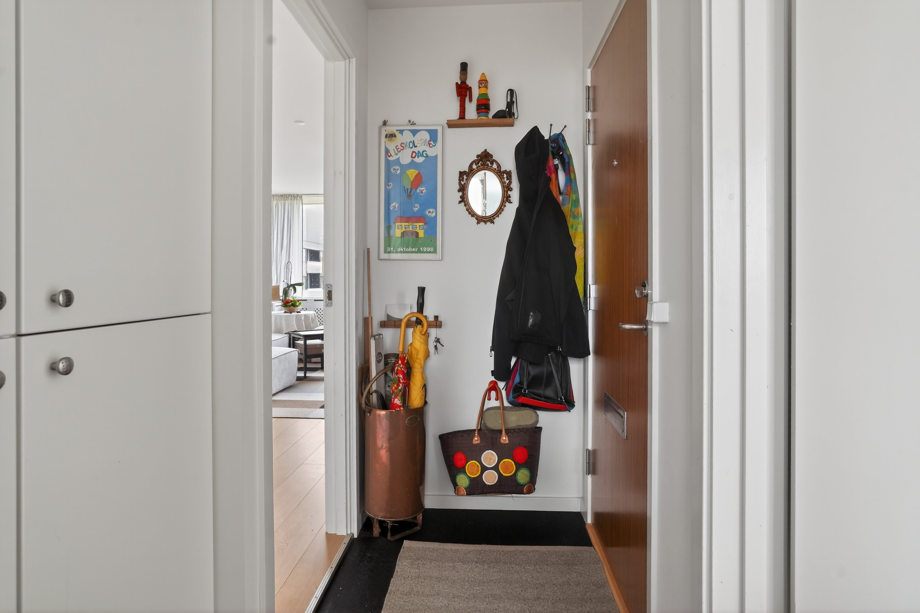 Fremhævet entré billede i fuldskærmstilstand. Billede af Teglgårdsvej 551, 2. th., 3050 Humlebæk