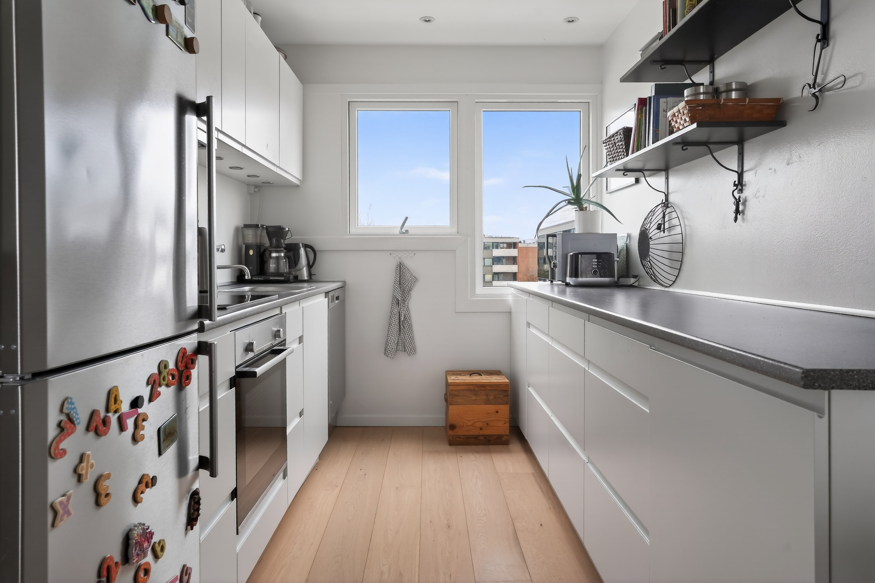 Fremhævet køkken billede i fuldskærmstilstand. Billede af Teglgårdsvej 551, 2. th., 3050 Humlebæk