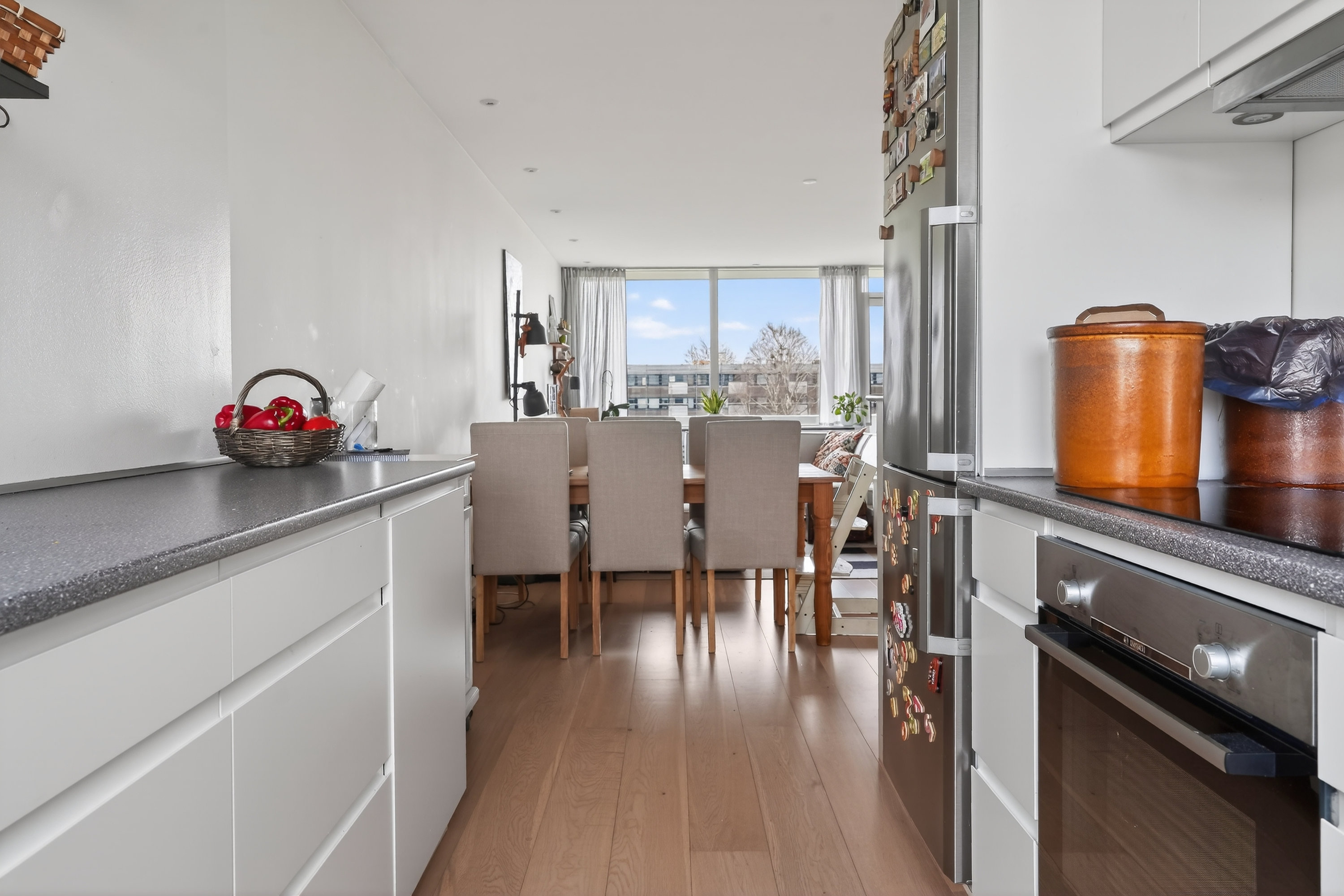 Fremhævet køkken billede i fuldskærmstilstand. Billede af Teglgårdsvej 551, 2. th., 3050 Humlebæk