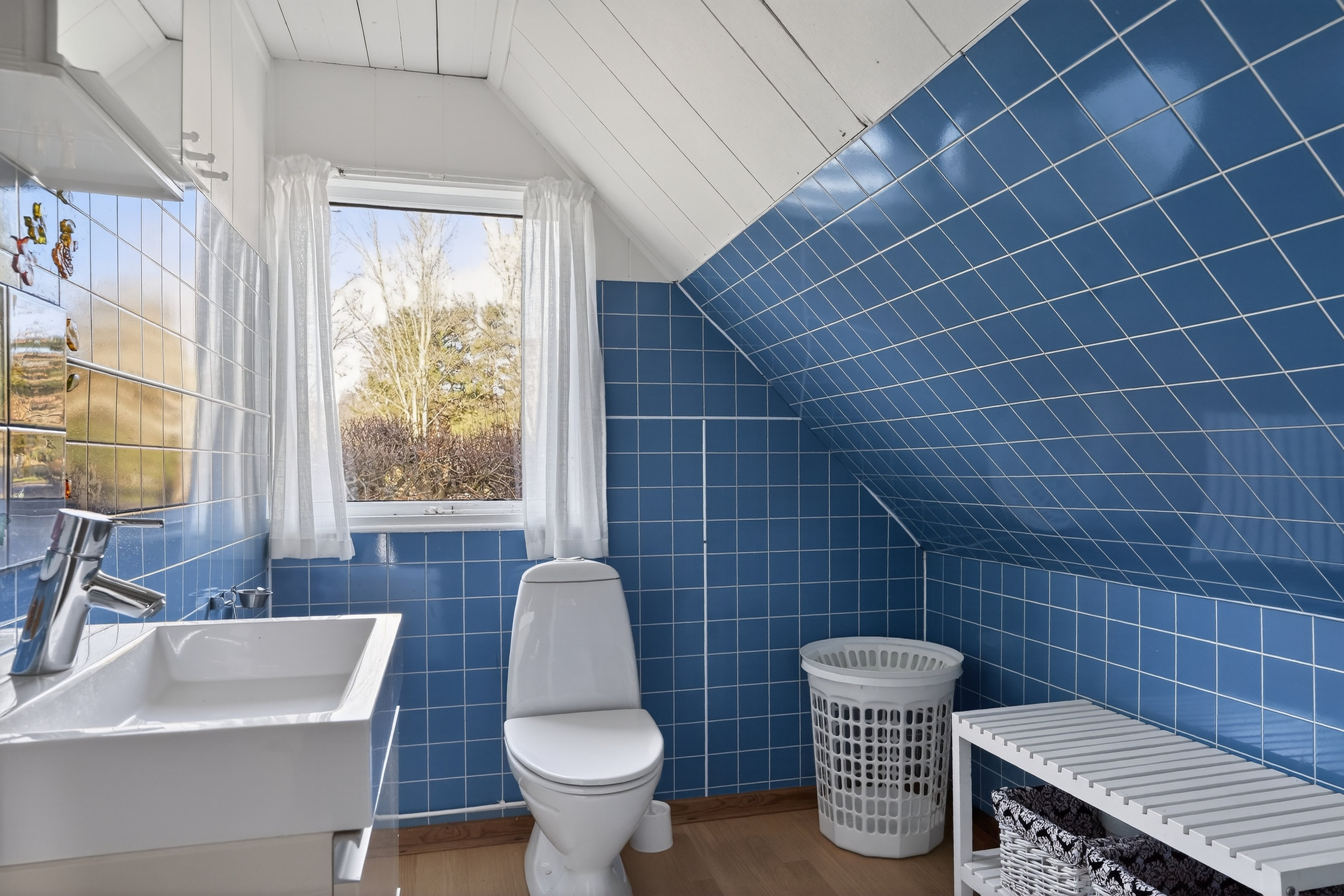 Fremhævet badeværelse billede i fuldskærmstilstand. Billede af Lærkeengen 1, Klint, 4500 Nykøbing Sj