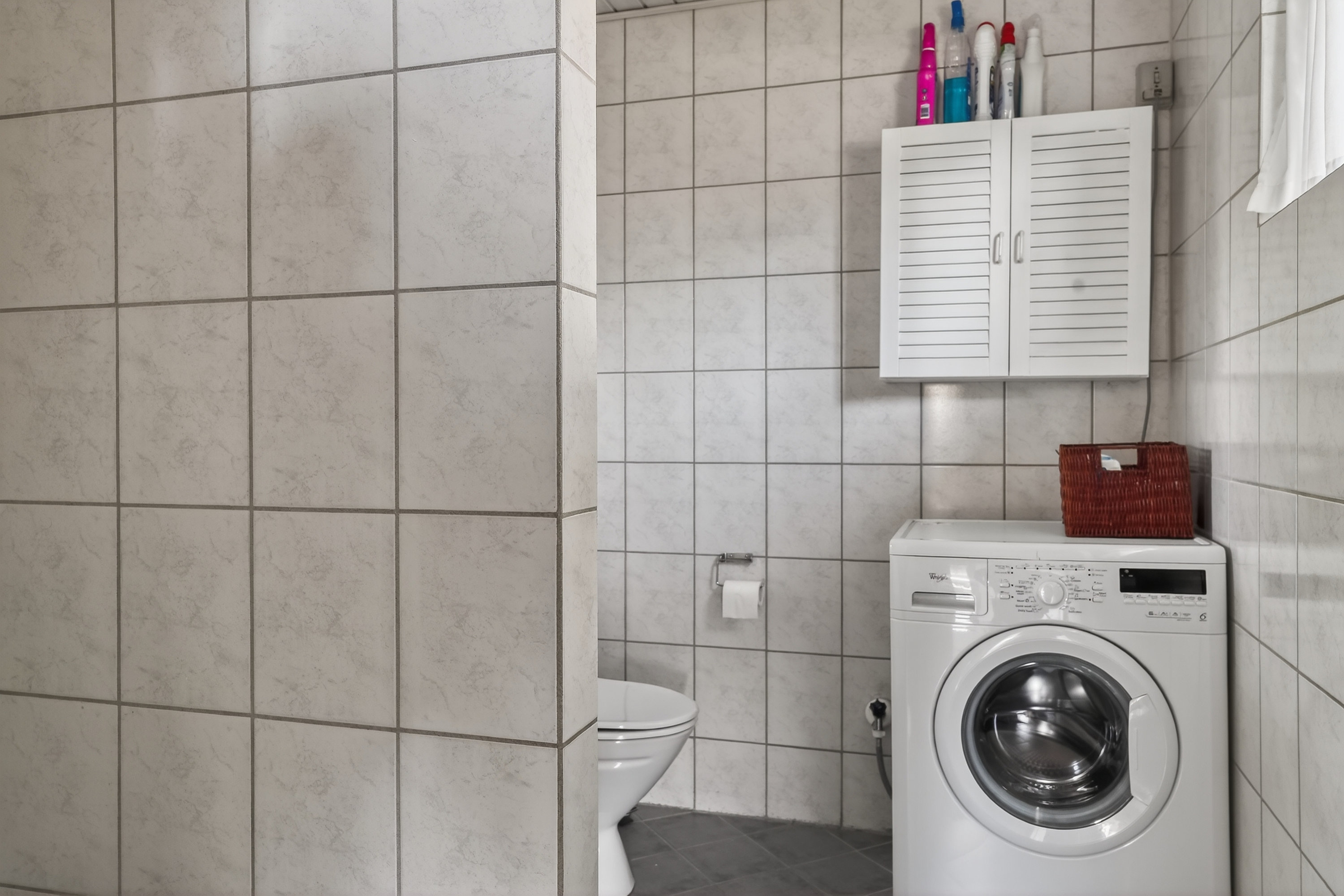 Fremhævet badeværelse billede i fuldskærmstilstand. Billede af Lærkeengen 1, Klint, 4500 Nykøbing Sj