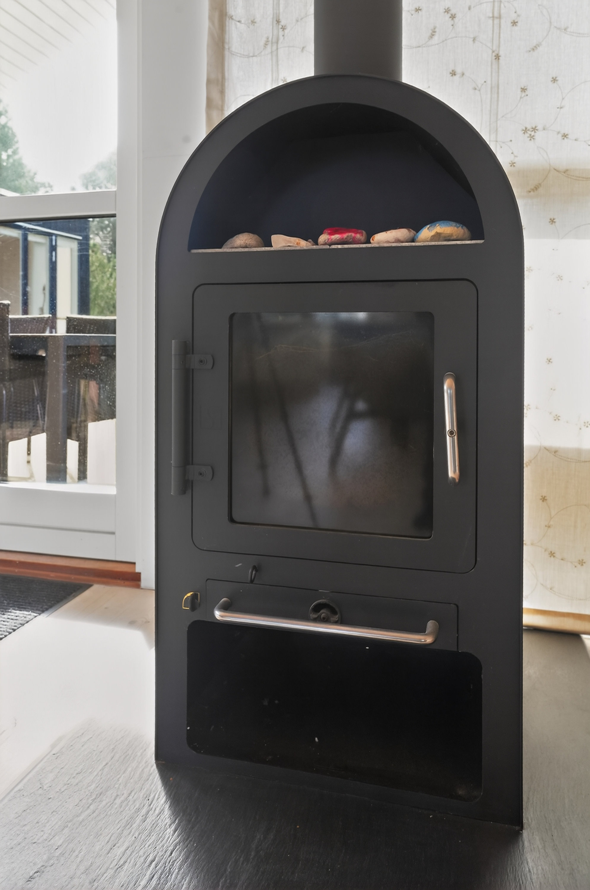 Fremhævet stue billede i fuldskærmstilstand. Billede af Majrosevej 8, Yderby Lyng, 4583 Sjællands Odde