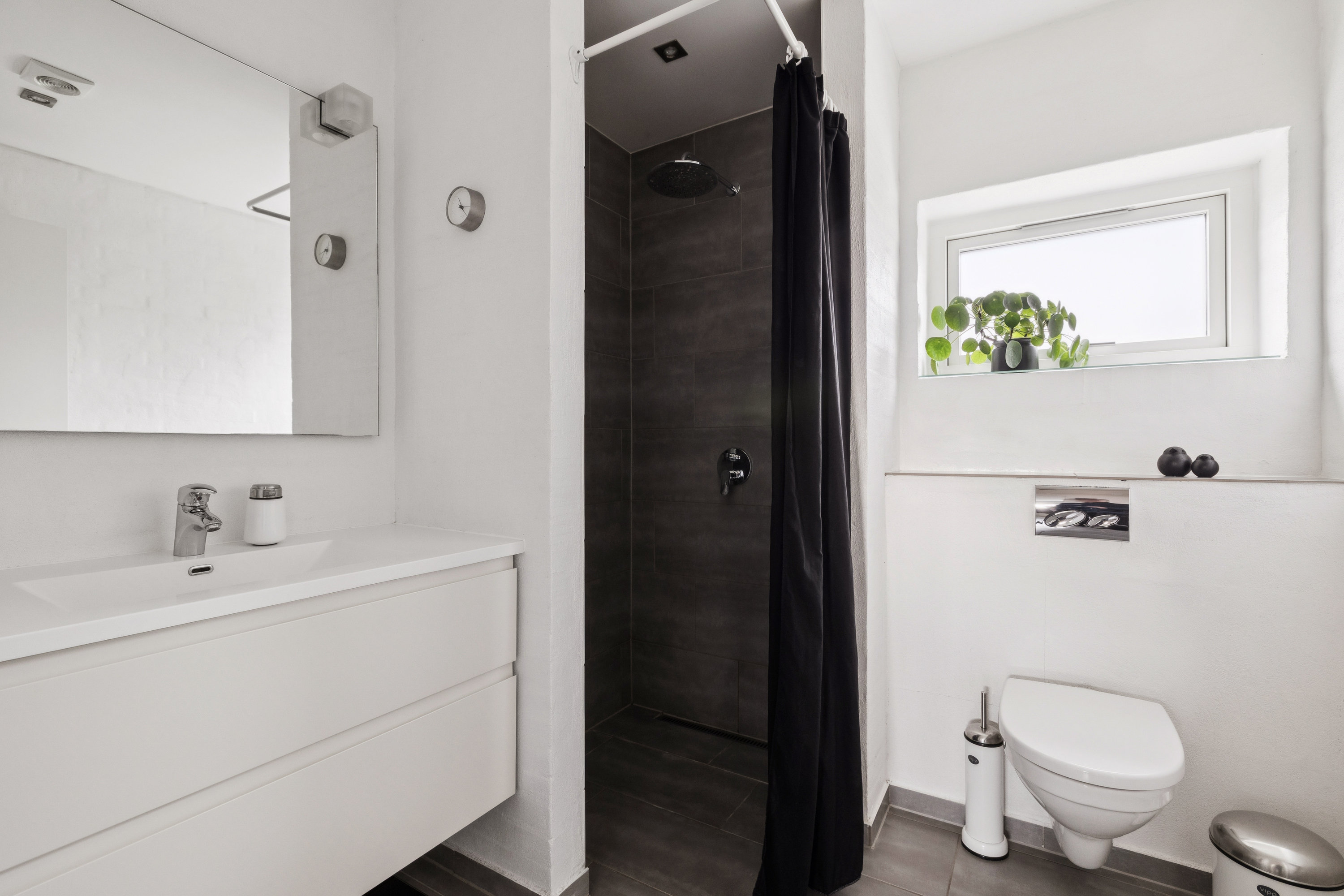 Fremhævet badeværelse billede i fuldskærmstilstand. Billede af Kong Sigfreds Vej 20, 8920 Randers NV