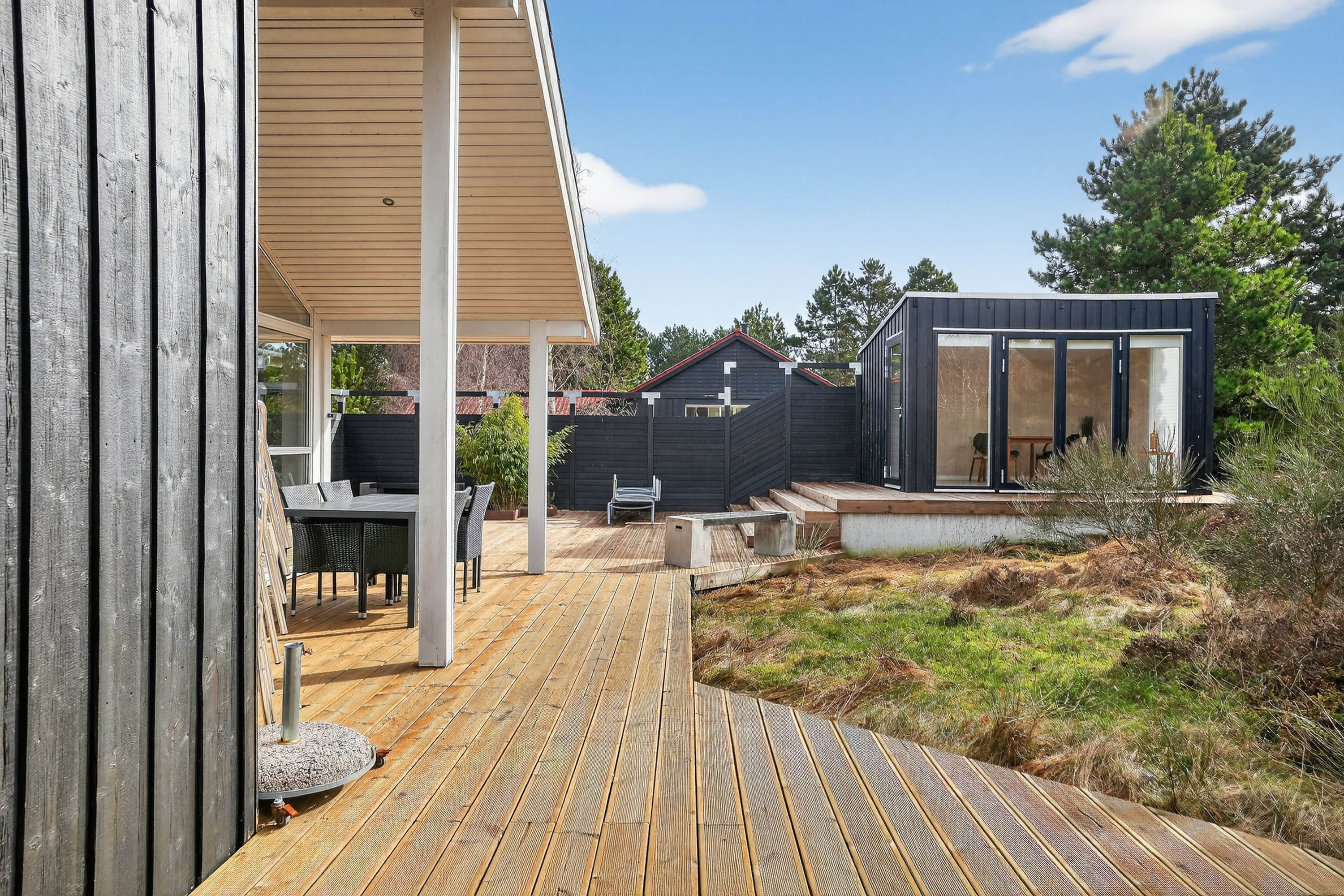 Fremhævet terrasse billede i fuldskærmstilstand. Billede af Majrosevej 8, Yderby Lyng, 4583 Sjællands Odde