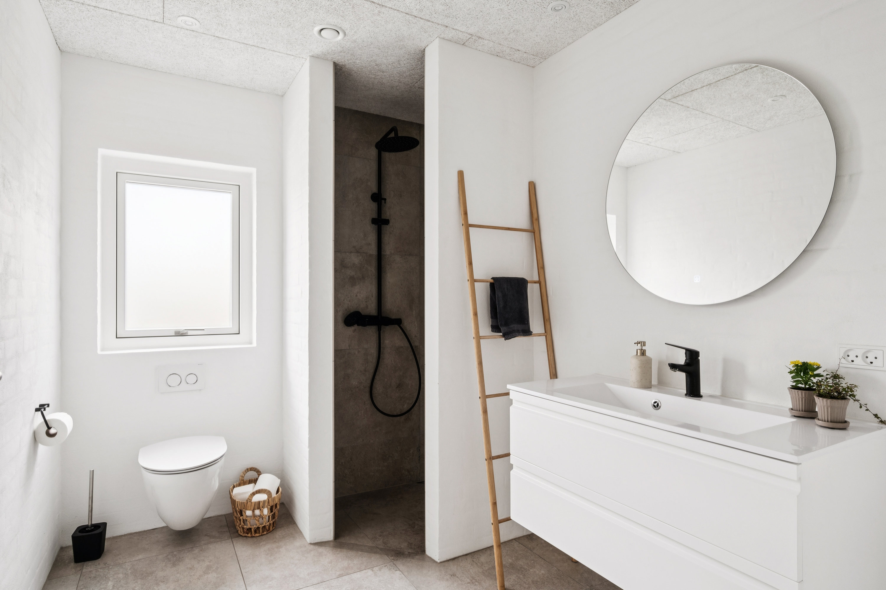 Fremhævet badeværelse billede i fuldskærmstilstand. Billede af Gråstenvej 12, Søften, 8382 Hinnerup