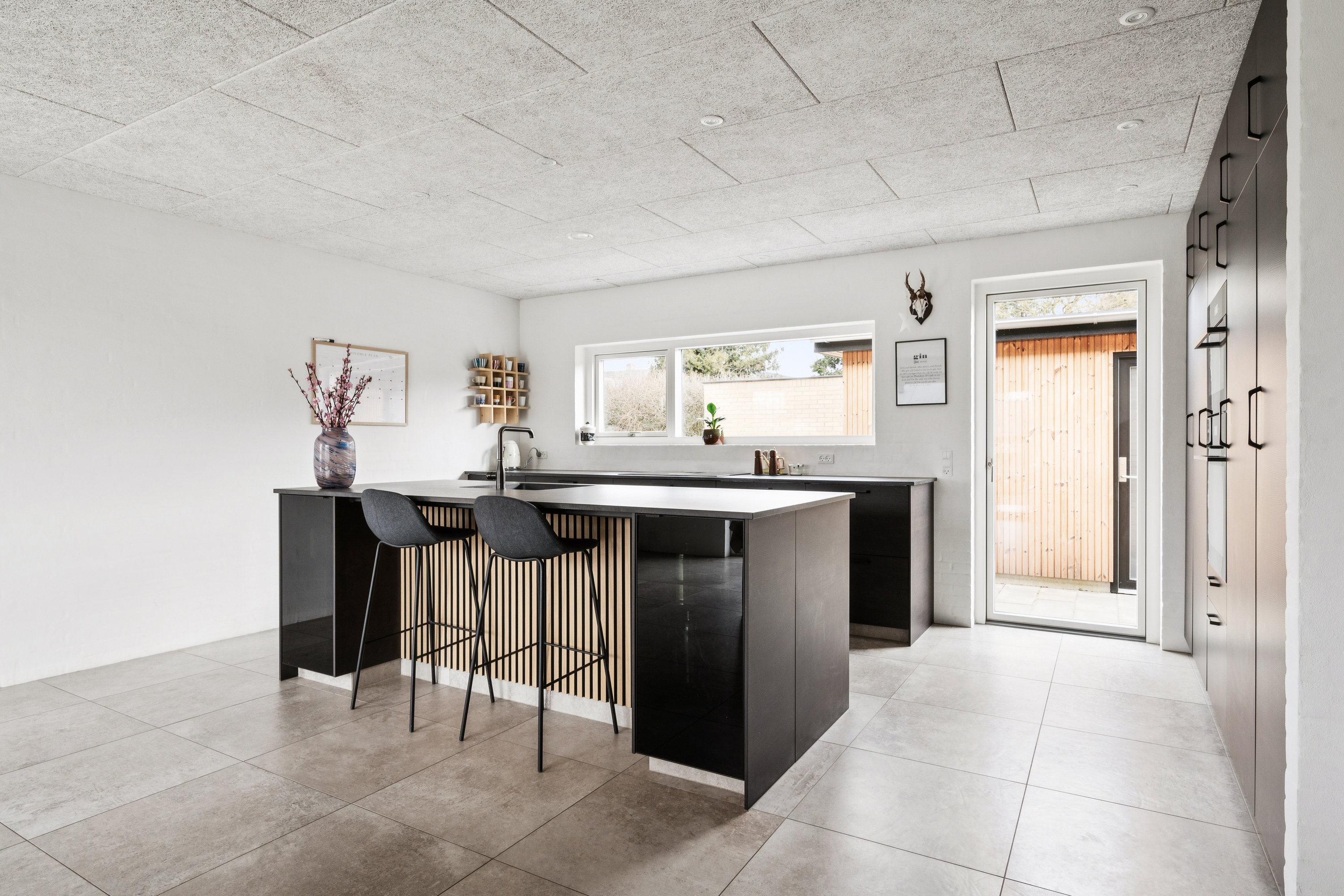 Fremhævet alrum billede i fuldskærmstilstand. Billede af Gråstenvej 12, Søften, 8382 Hinnerup