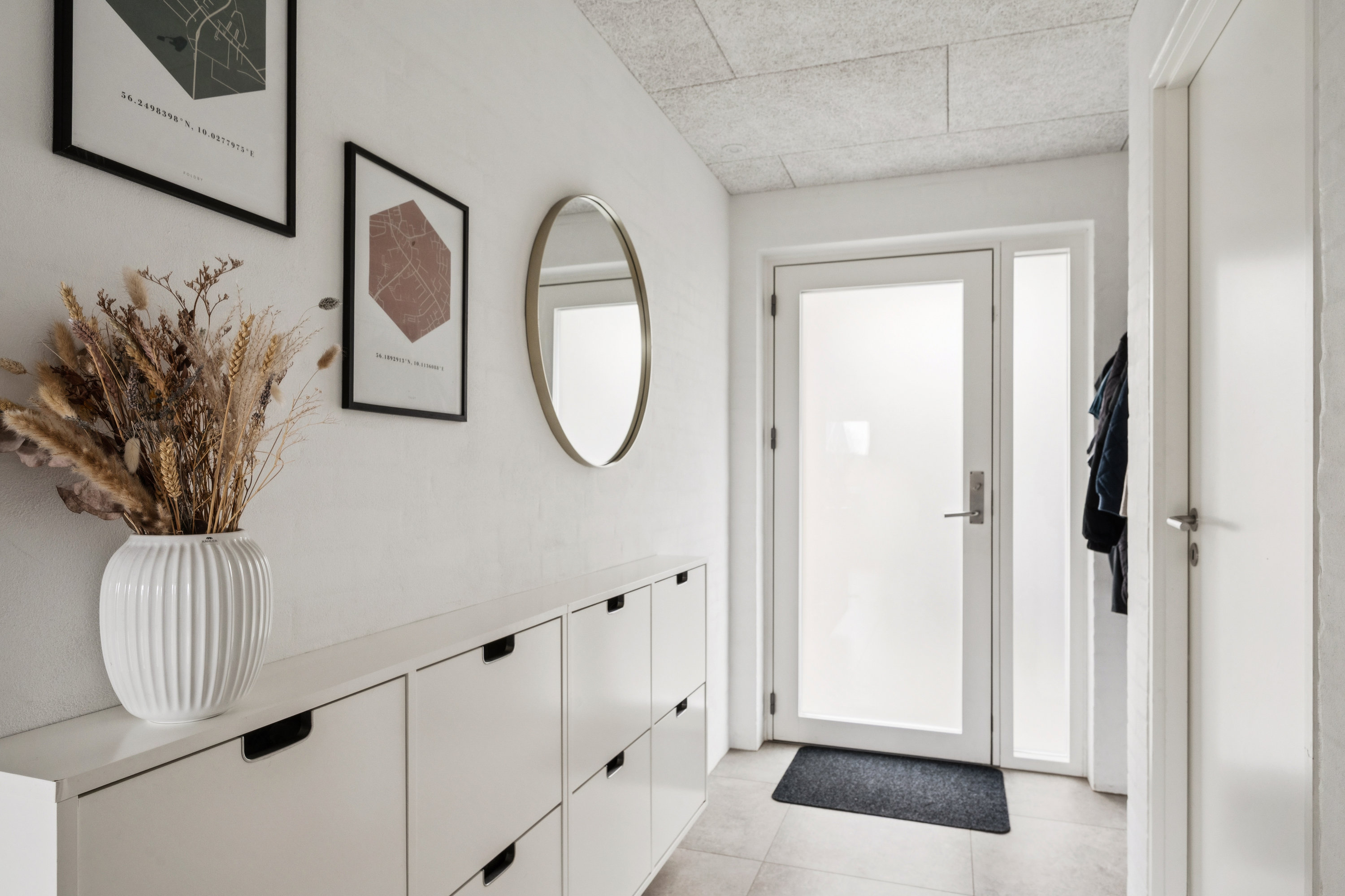 Fremhævet gang billede i fuldskærmstilstand. Billede af Gråstenvej 12, Søften, 8382 Hinnerup