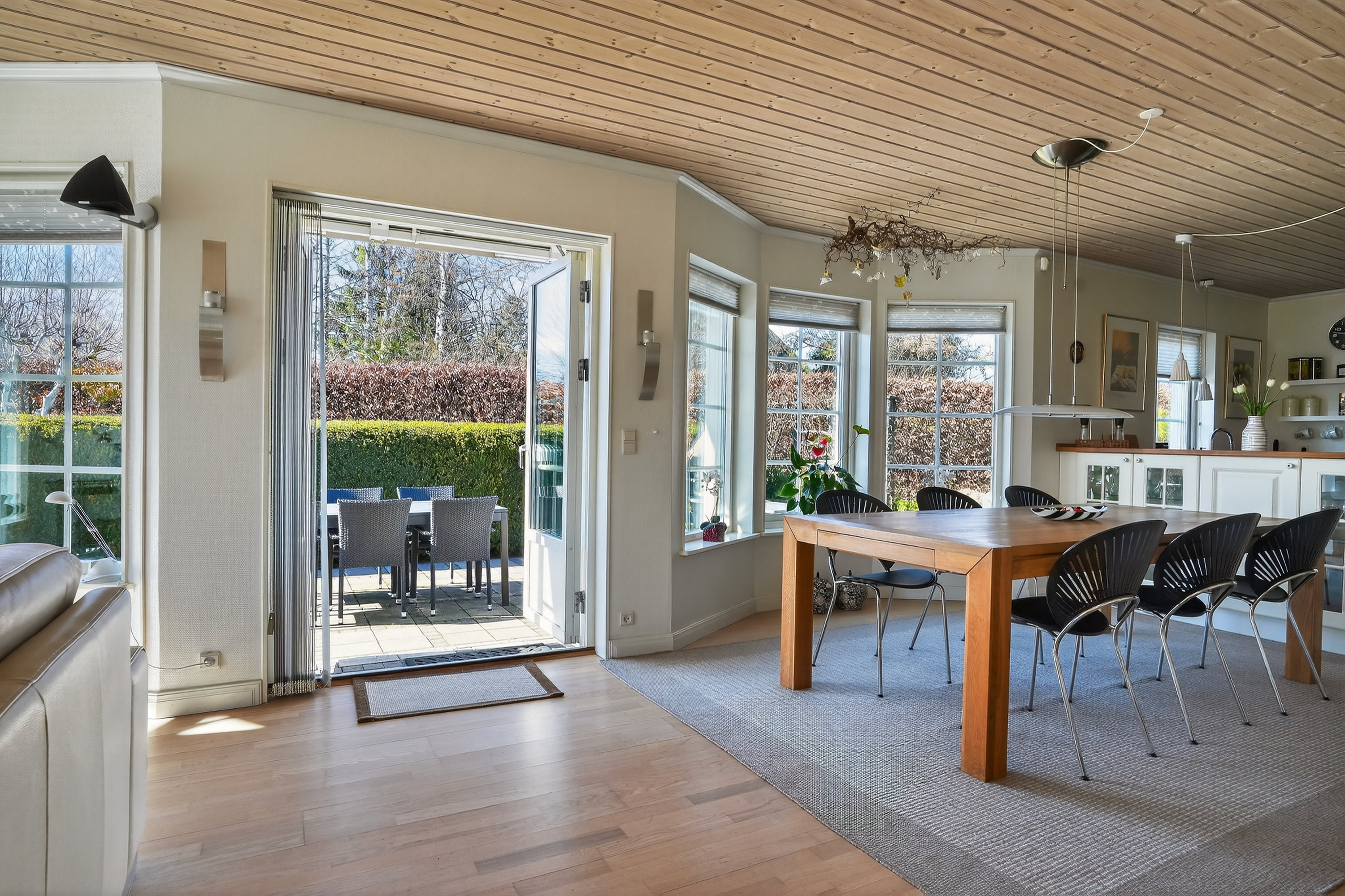 Fremhævet spisestue billede i fuldskærmstilstand. Billede af Klokkelyngen 39, 4573 Højby