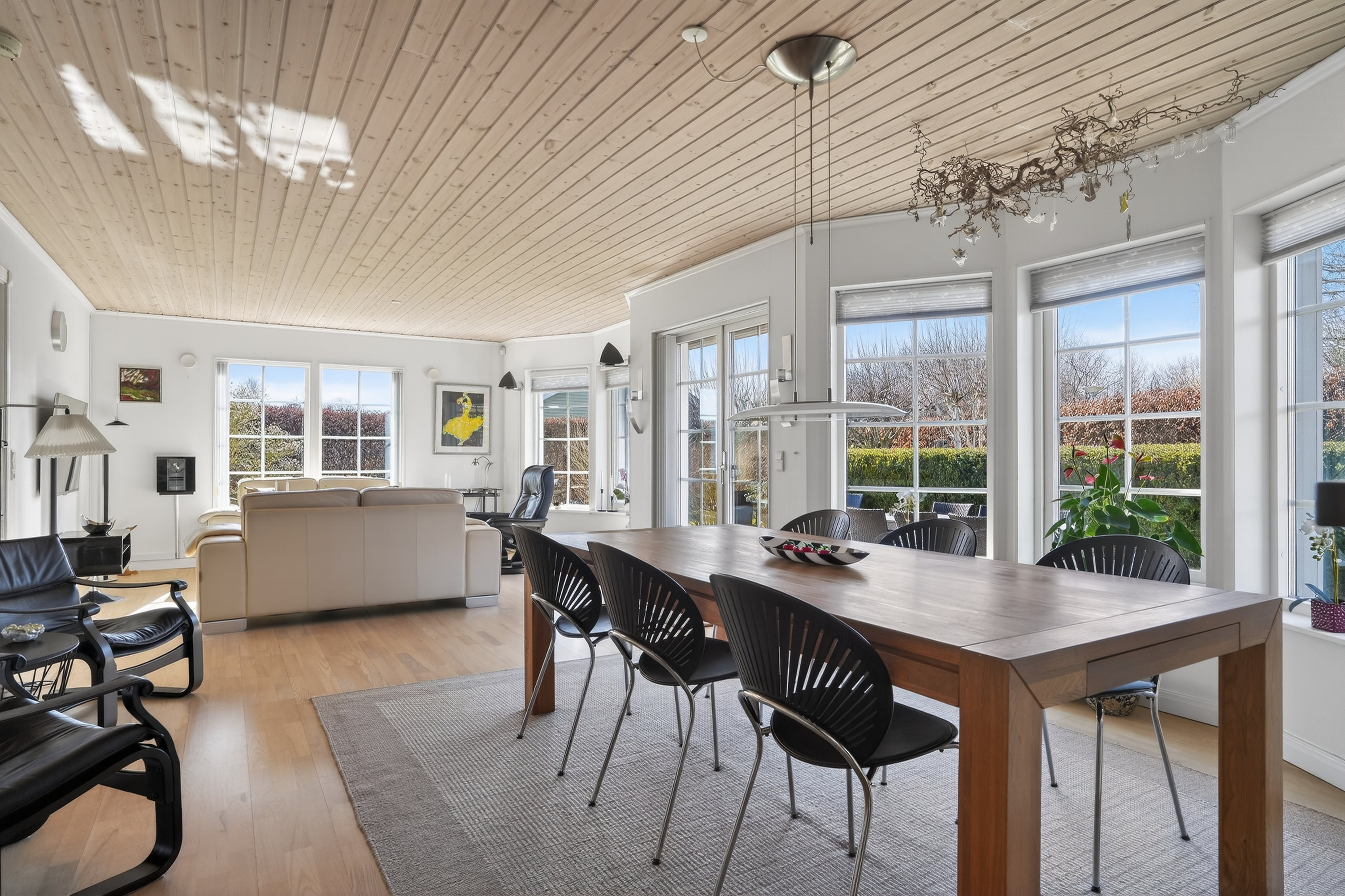 Fremhævet spisestue billede i fuldskærmstilstand. Billede af Klokkelyngen 39, 4573 Højby