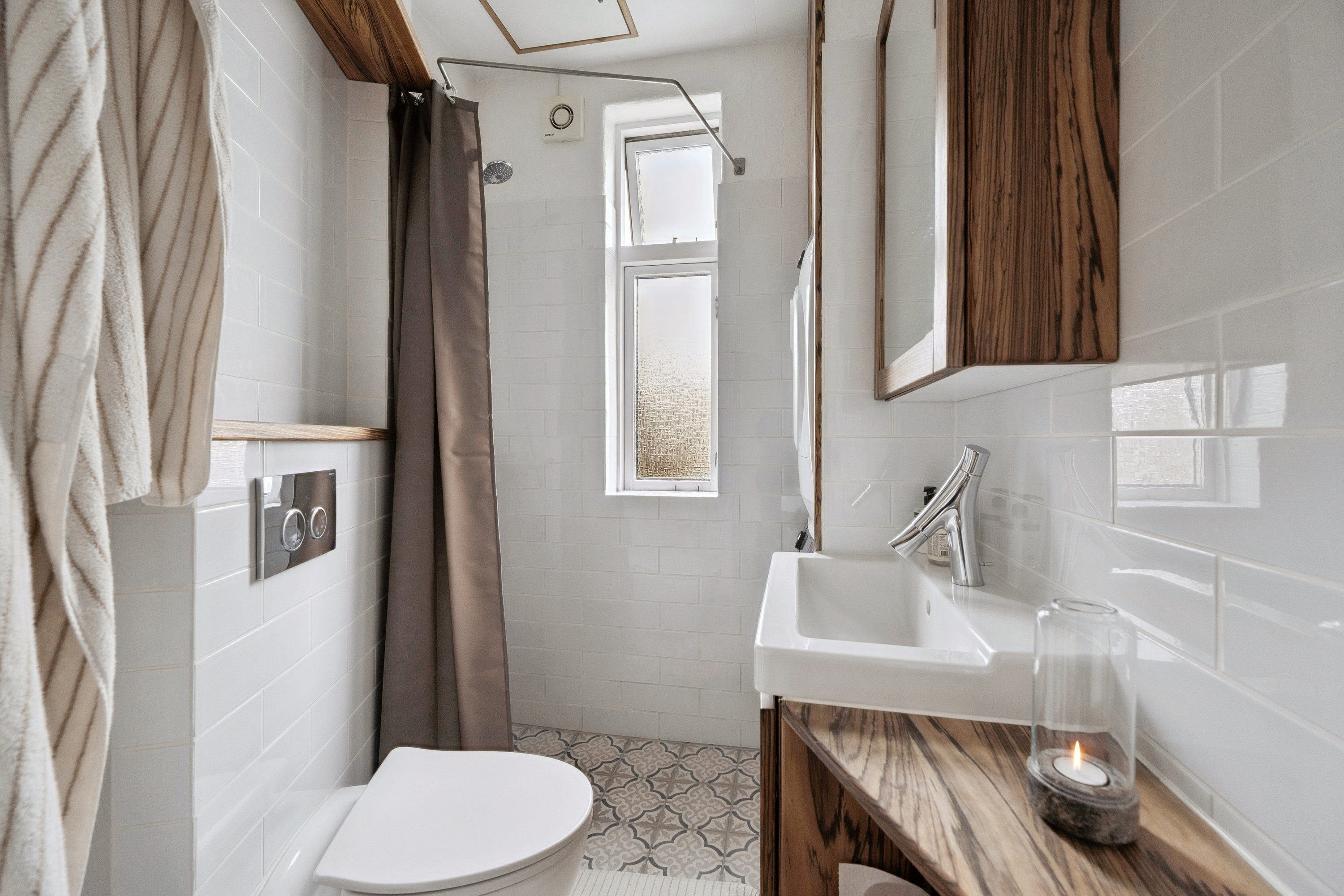 Fremhævet badeværelse billede i fuldskærmstilstand. Billede af Hans Broges Gade 10, 3., 8000 Aarhus C