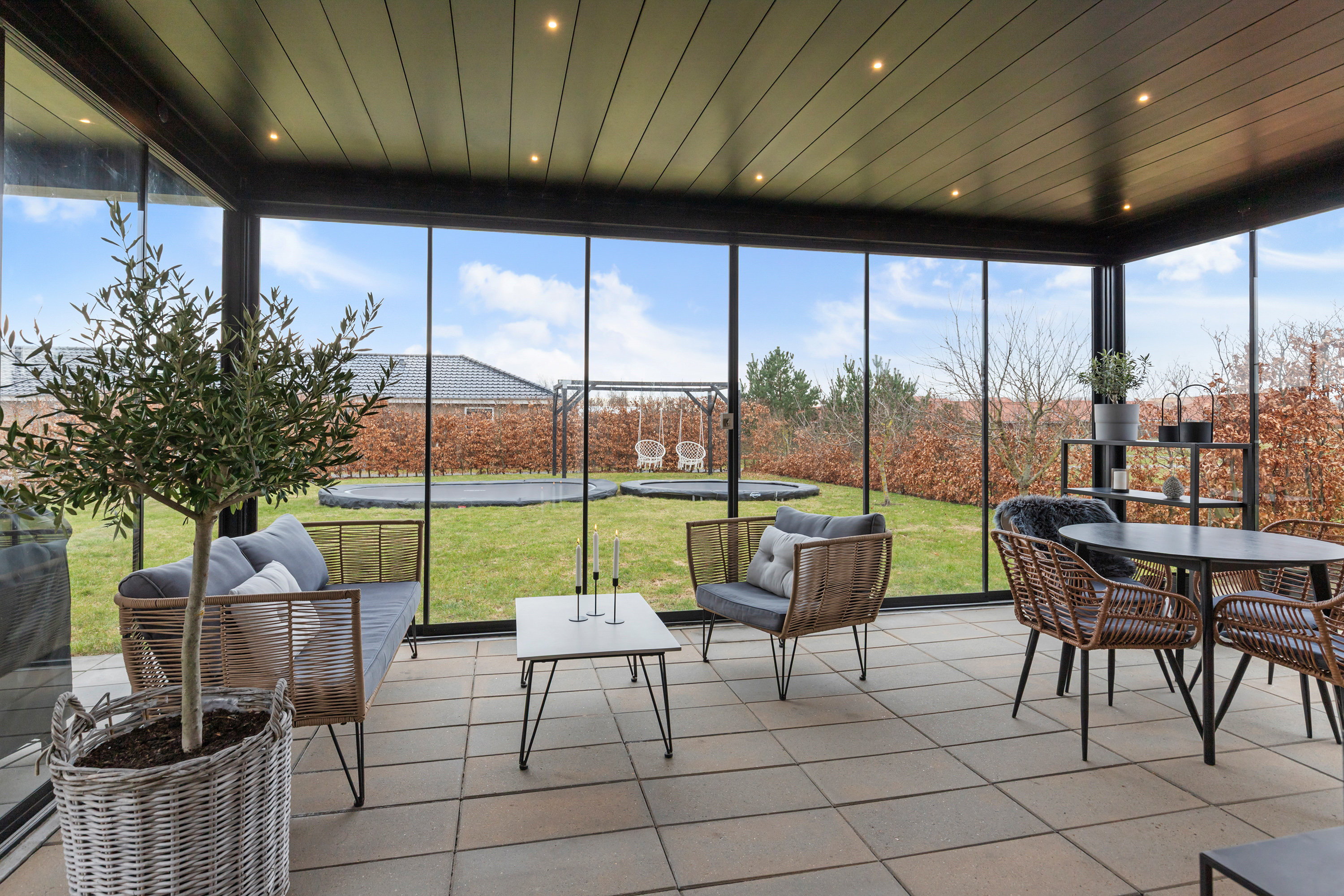 Fremhævet overdækket terrasse billede i fuldskærmstilstand. Billede af Skovparken 8, 9440 Aabybro