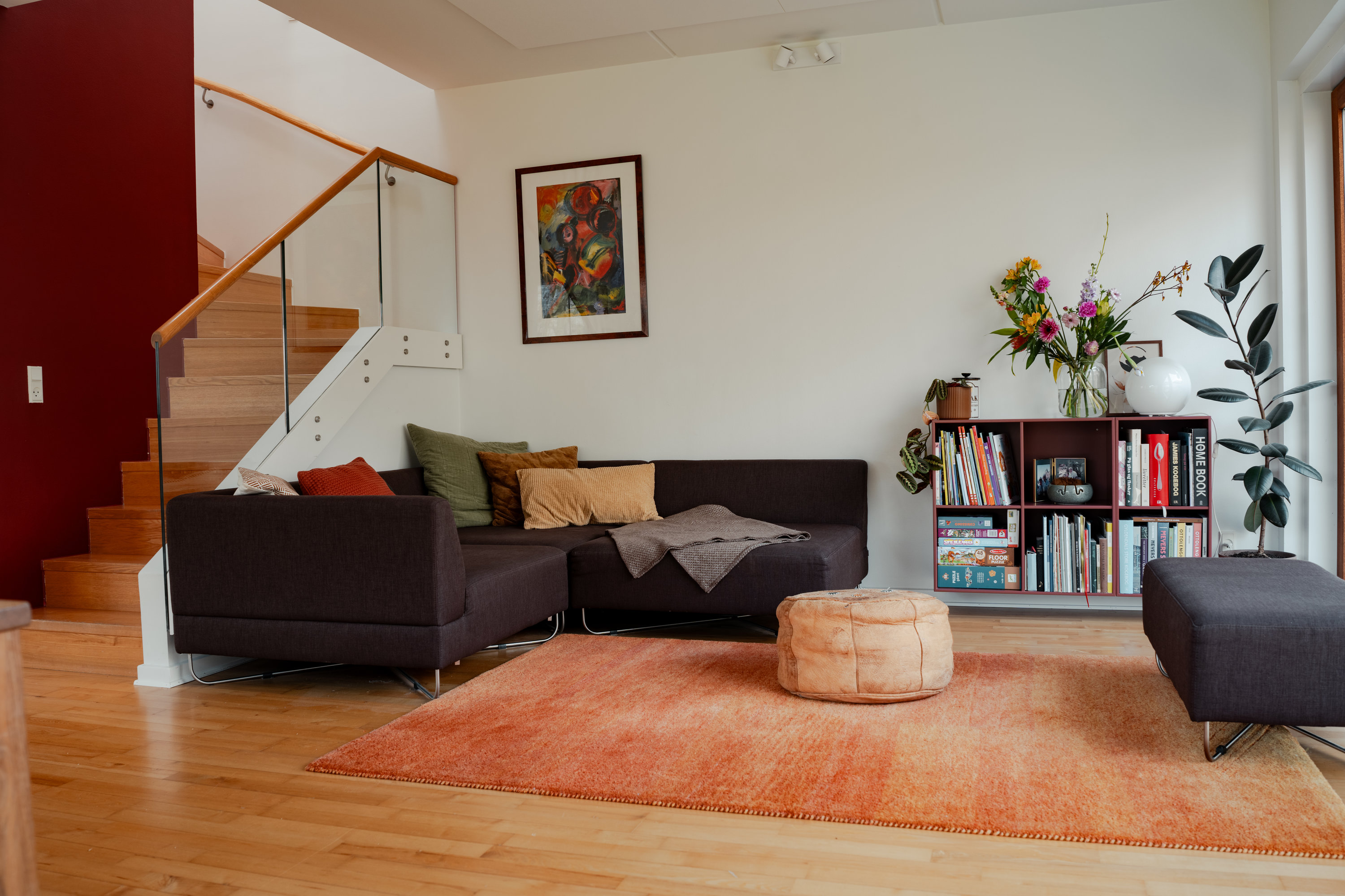 Fremhævet stue billede i fuldskærmstilstand. Billede af Kongefolden 87, Skanderborg Bakker, 8660 Skanderborg