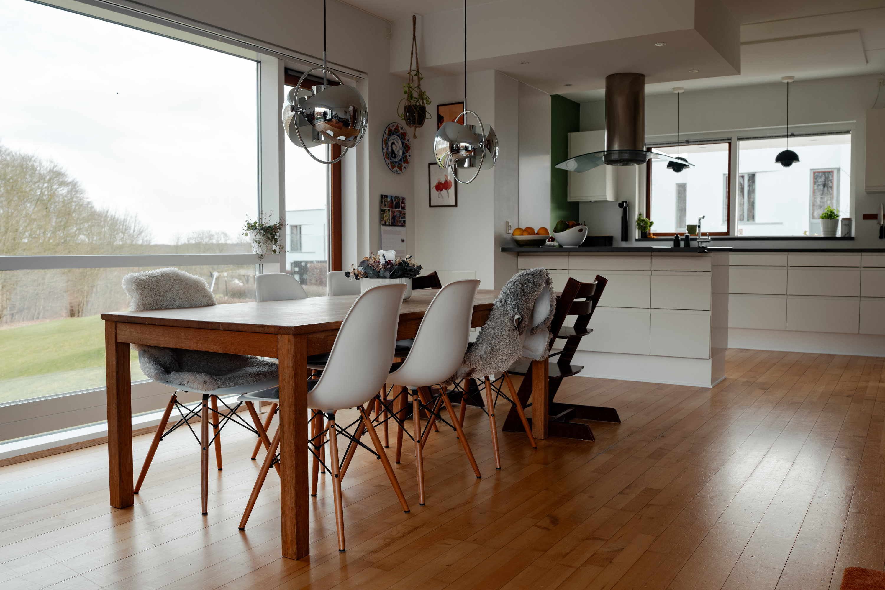 Fremhævet alrum billede i fuldskærmstilstand. Billede af Kongefolden 87, Skanderborg Bakker, 8660 Skanderborg