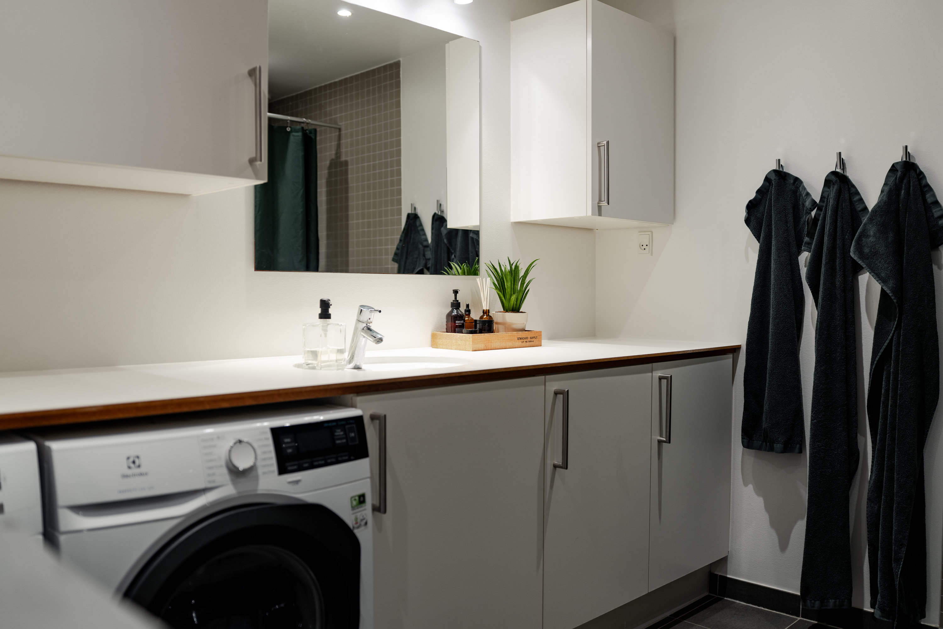 Fremhævet bad parterre billede i fuldskærmstilstand. Billede af Kongefolden 87, Skanderborg Bakker, 8660 Skanderborg