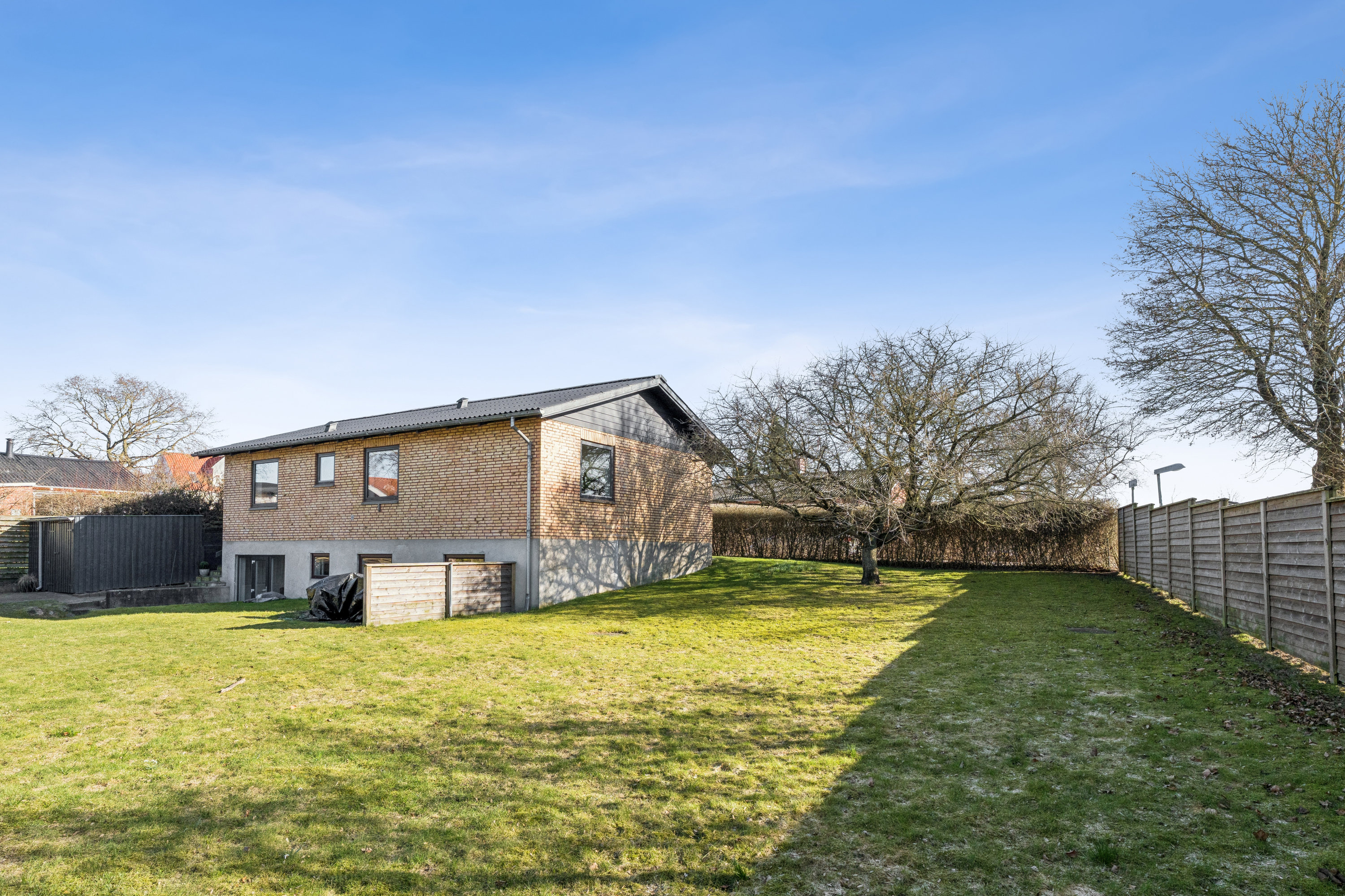 Fremhævet have billede i fuldskærmstilstand. Billede af Dalvej 9, 9240 Nibe