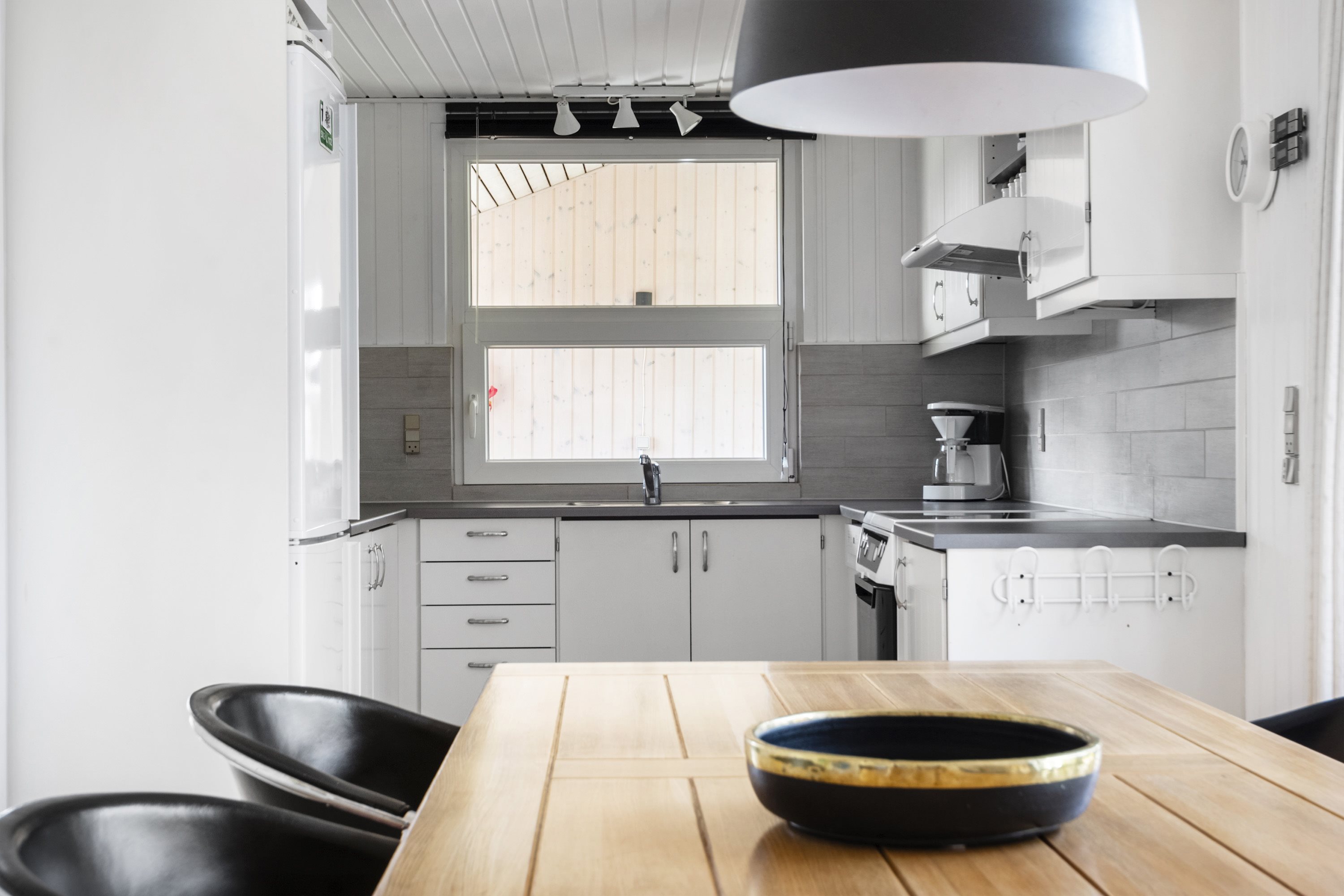 Fremhævet spisestue billede i fuldskærmstilstand. Billede af Spongsvej 32, Dyngby Strand, 8300 Odder