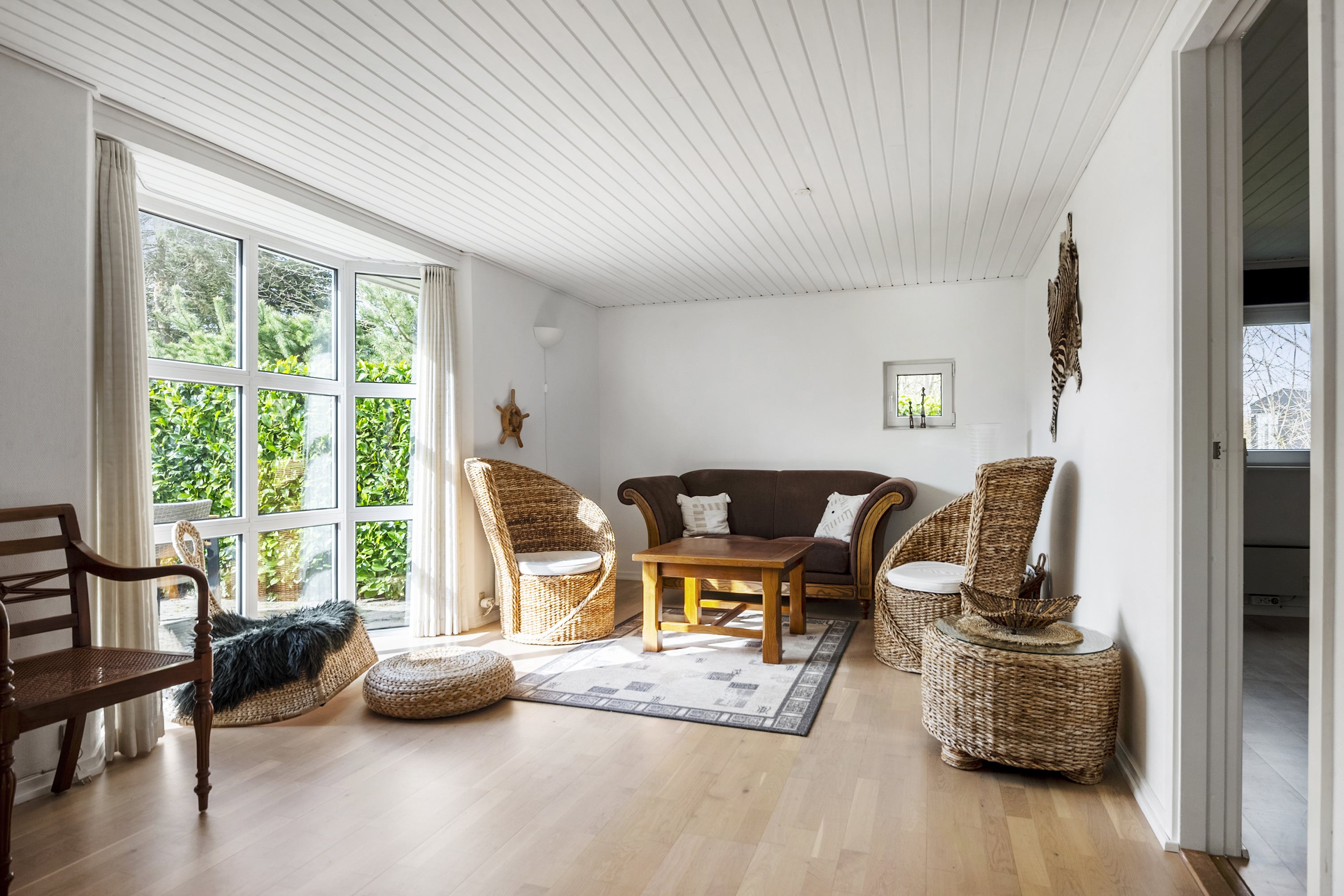 Fremhævet stue billede i fuldskærmstilstand. Billede af Spongsvej 32, Dyngby Strand, 8300 Odder