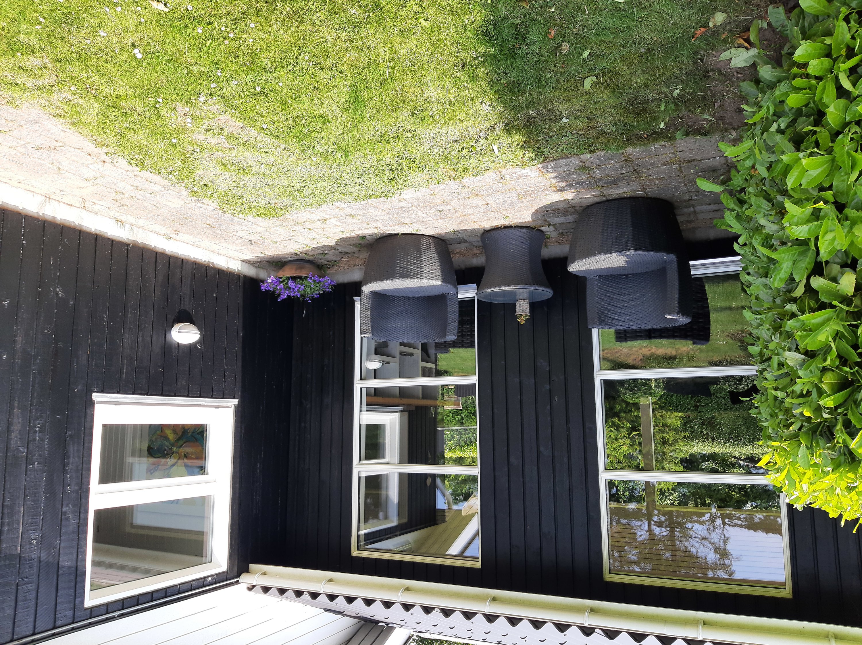 Fremhævet  billede i fuldskærmstilstand. Billede af Spongsvej 32, Dyngby Strand, 8300 Odder