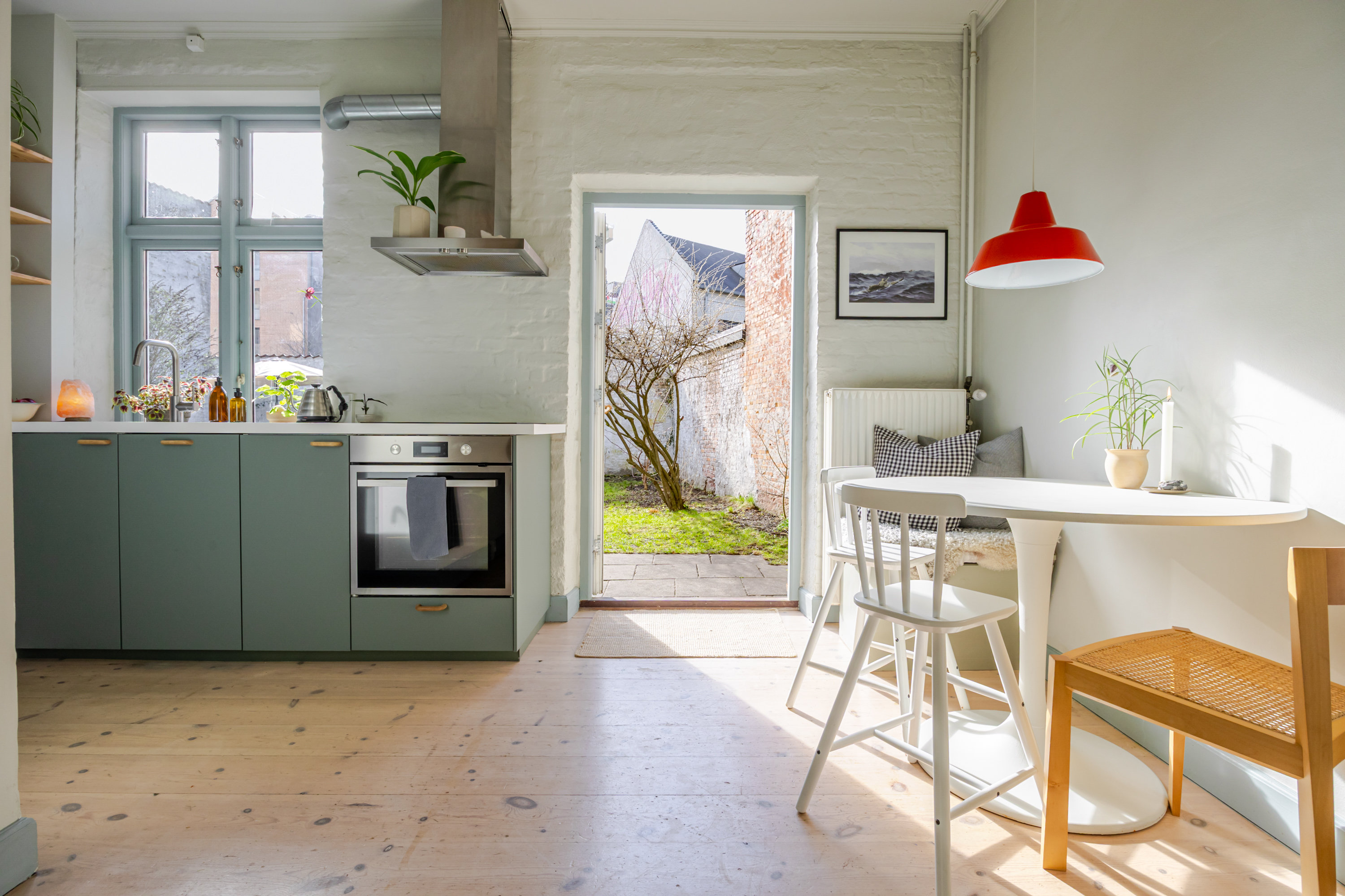 Fremhævet andet billede i fuldskærmstilstand. Billede af Brofogedvej 14A, st.. th., 2400 København NV